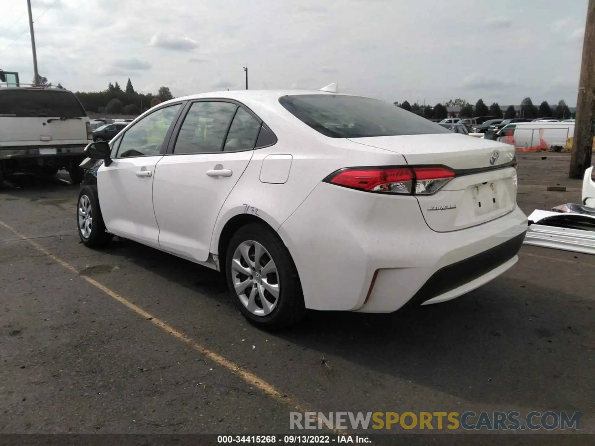 3 Photograph of a damaged car JTDEPMAE1MJ169396 TOYOTA COROLLA 2021