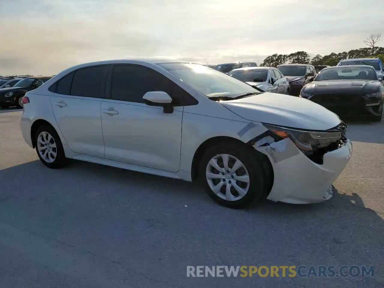 4 Photograph of a damaged car JTDEPMAE1MJ172024 TOYOTA COROLLA 2021