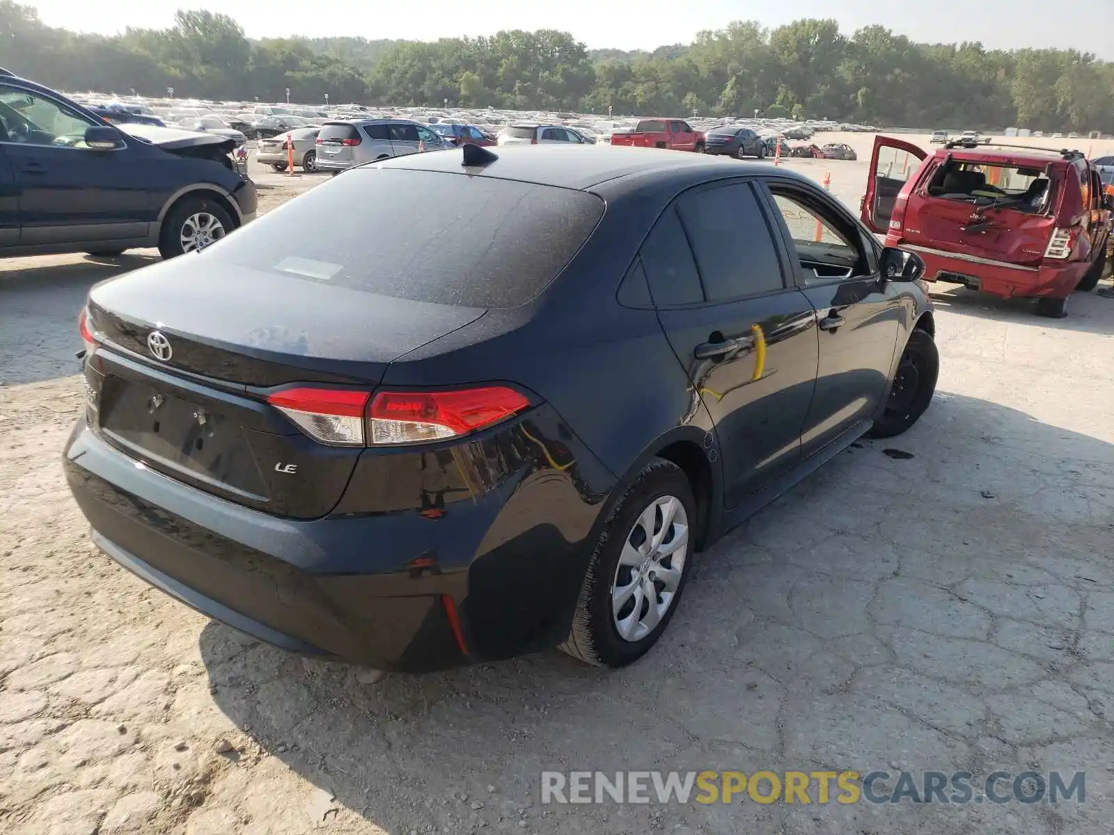 4 Photograph of a damaged car JTDEPMAE2MJ141252 TOYOTA COROLLA 2021