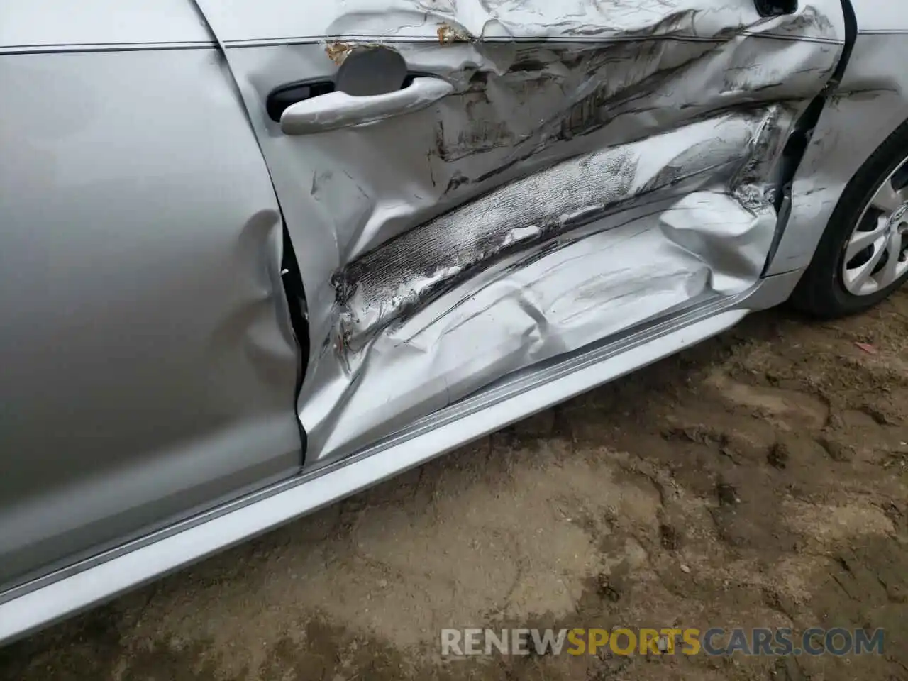 9 Photograph of a damaged car JTDEPMAE2MJ149366 TOYOTA COROLLA 2021