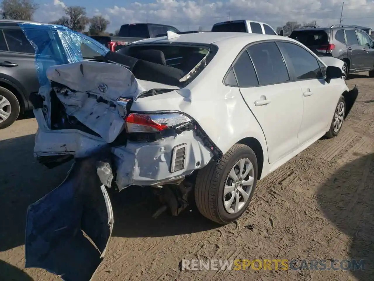 4 Photograph of a damaged car JTDEPMAE2MJ164711 TOYOTA COROLLA 2021