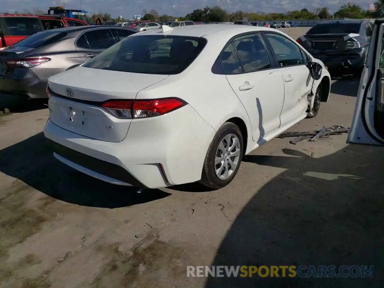 4 Photograph of a damaged car JTDEPMAE2MJ166023 TOYOTA COROLLA 2021