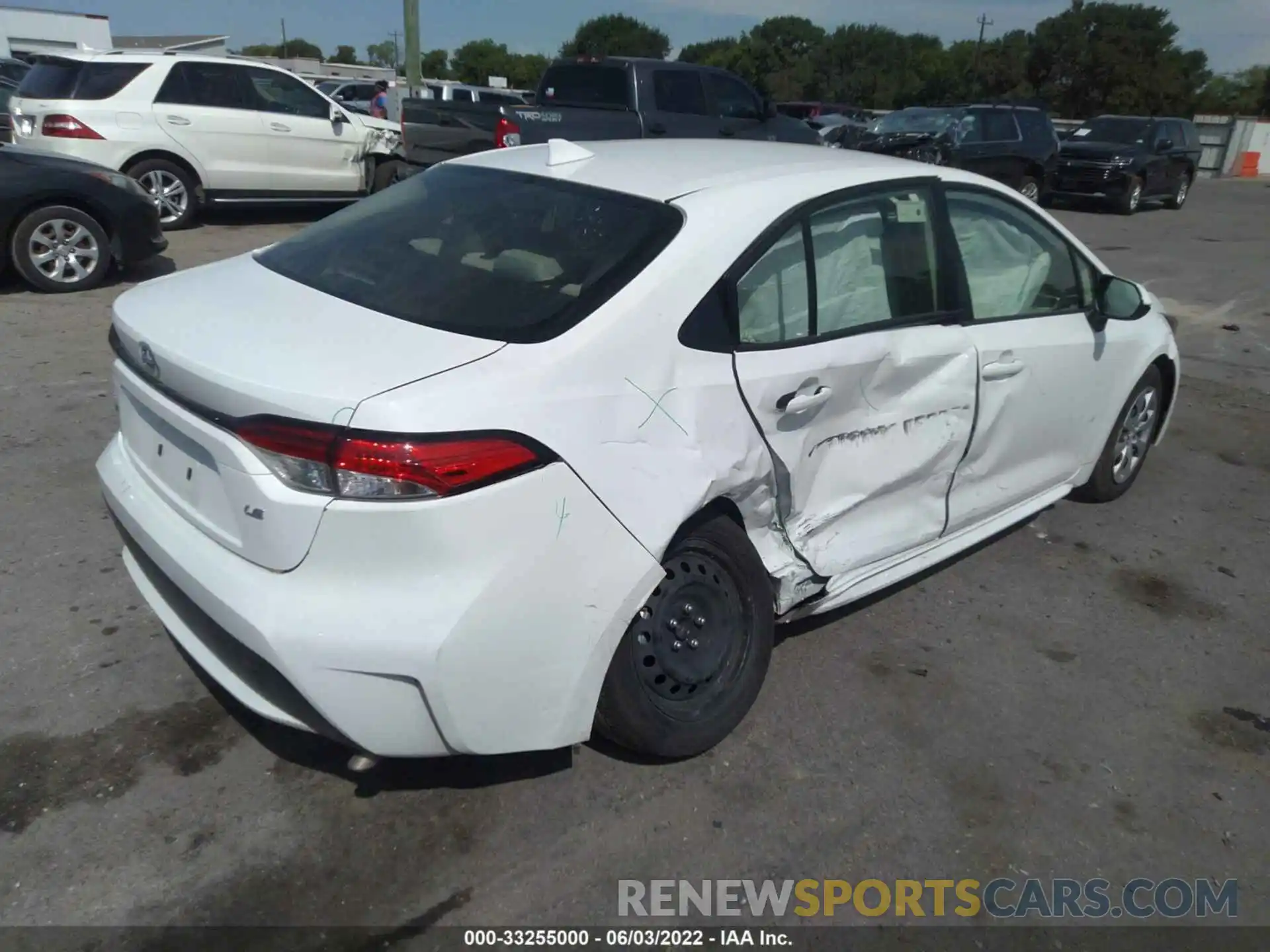 4 Photograph of a damaged car JTDEPMAE2MJ176132 TOYOTA COROLLA 2021