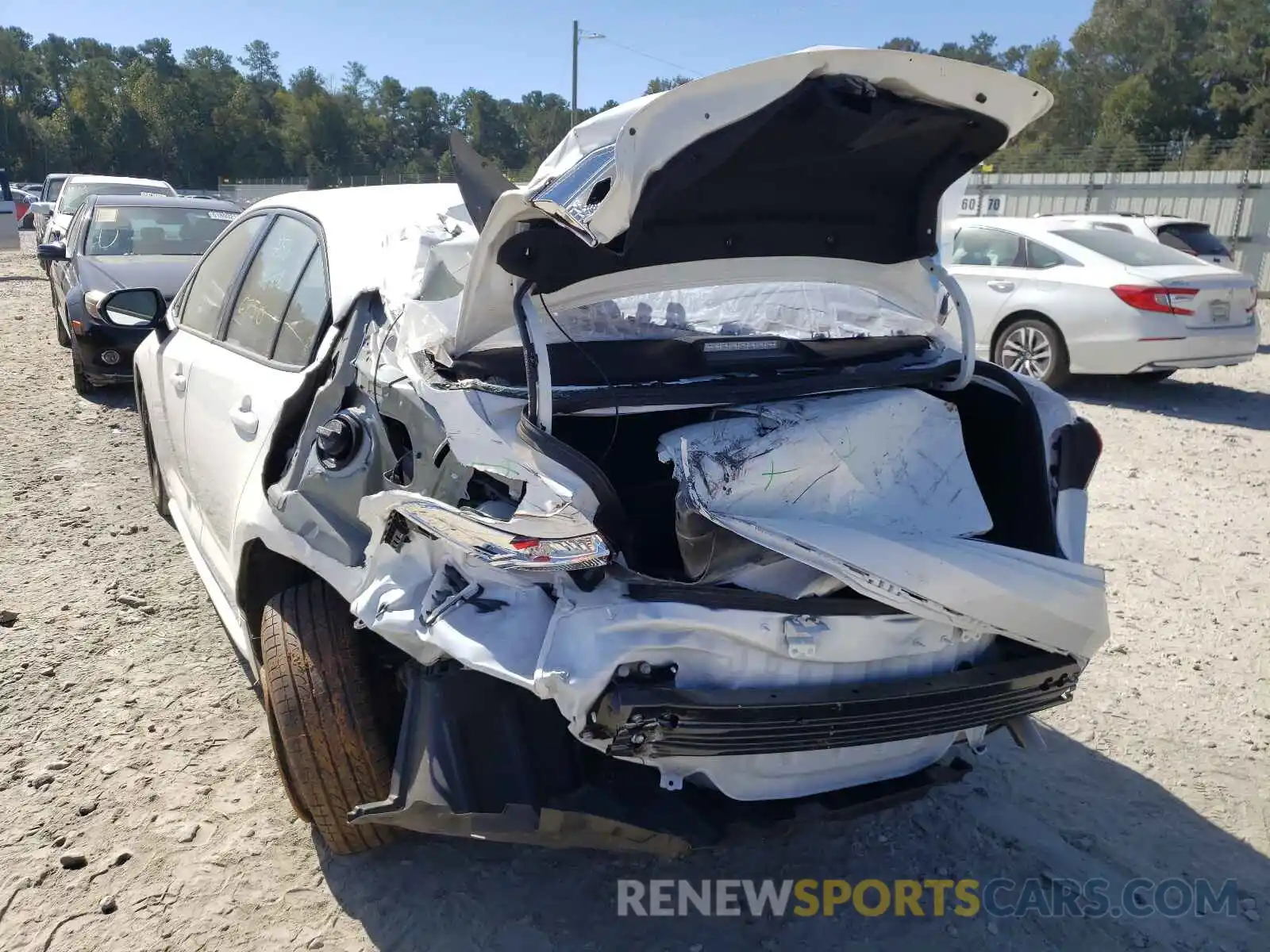 9 Photograph of a damaged car JTDEPMAE2MJ189835 TOYOTA COROLLA 2021