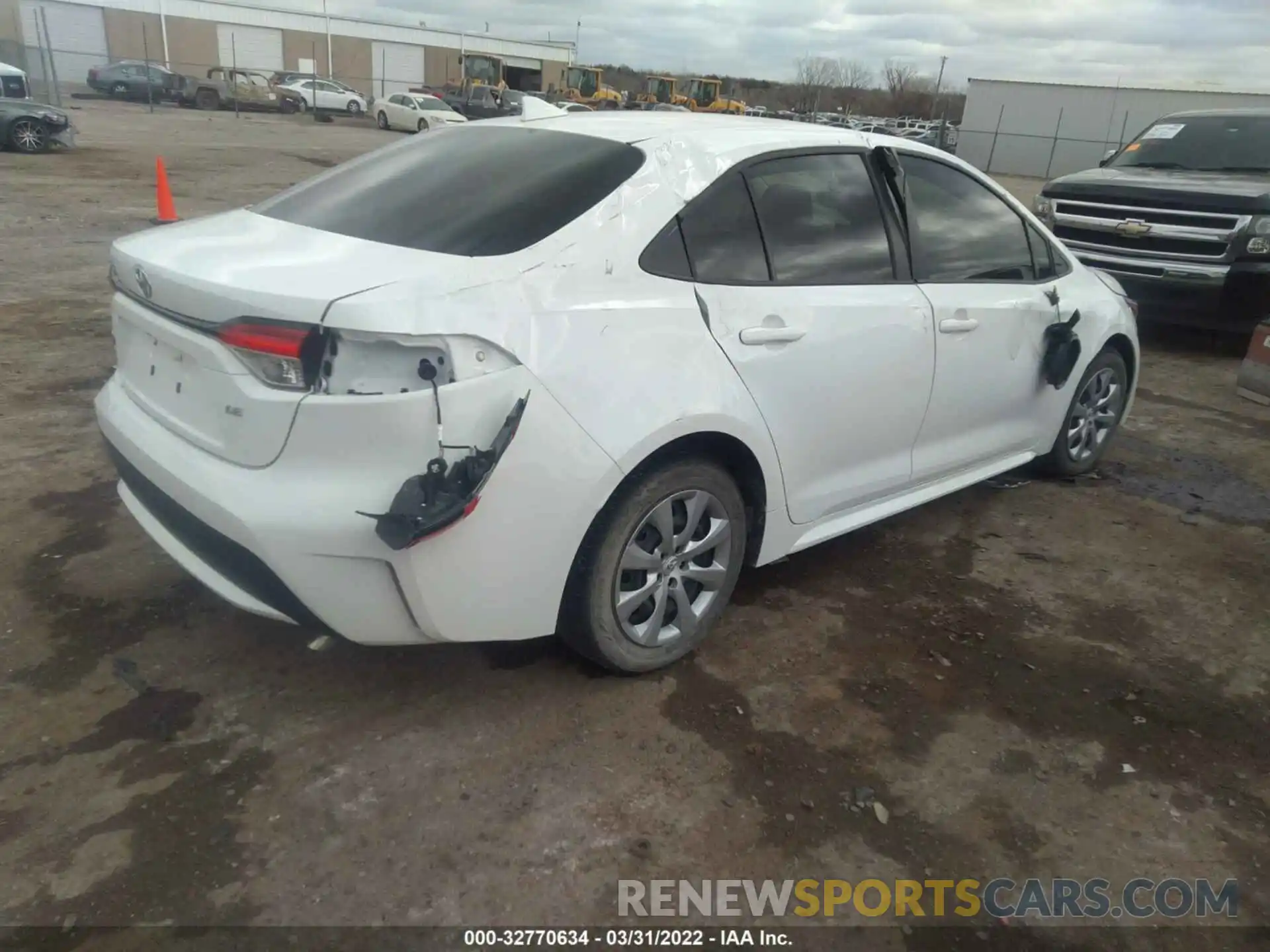 4 Photograph of a damaged car JTDEPMAE3MJ119034 TOYOTA COROLLA 2021