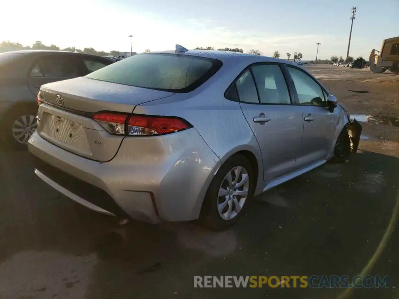 4 Photograph of a damaged car JTDEPMAE3MJ119051 TOYOTA COROLLA 2021