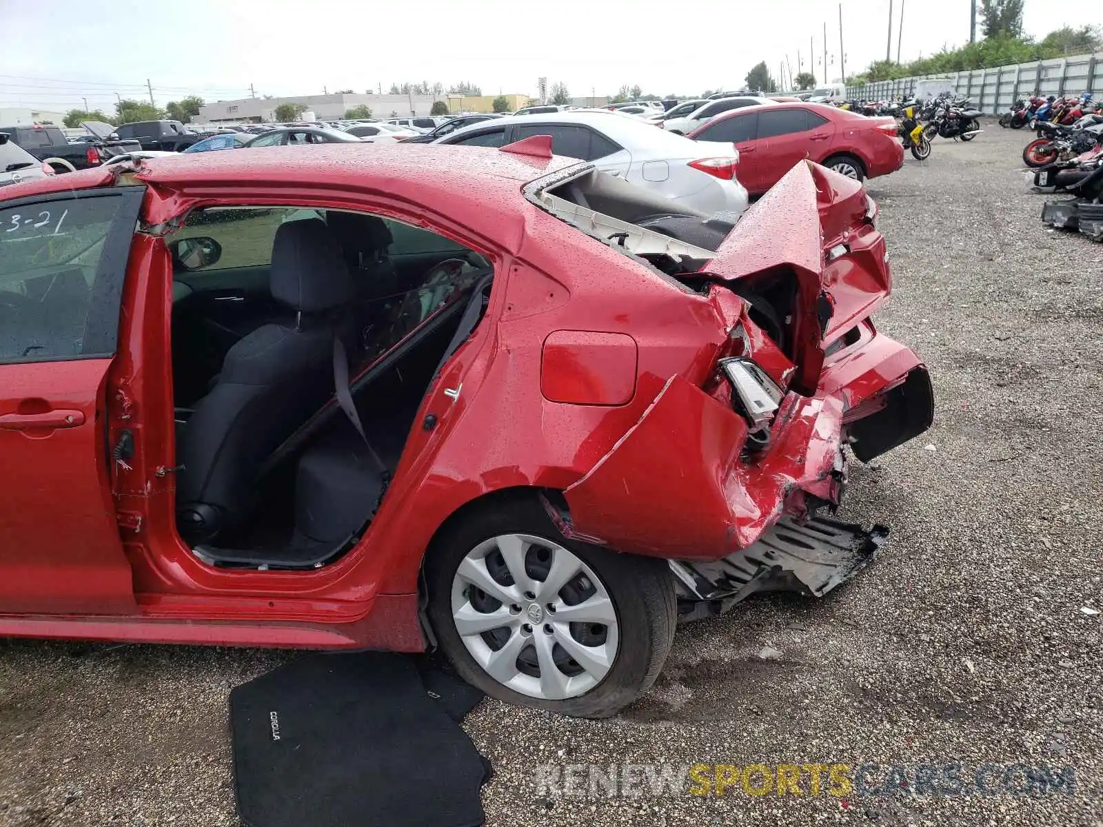 9 Photograph of a damaged car JTDEPMAE3MJ121611 TOYOTA COROLLA 2021