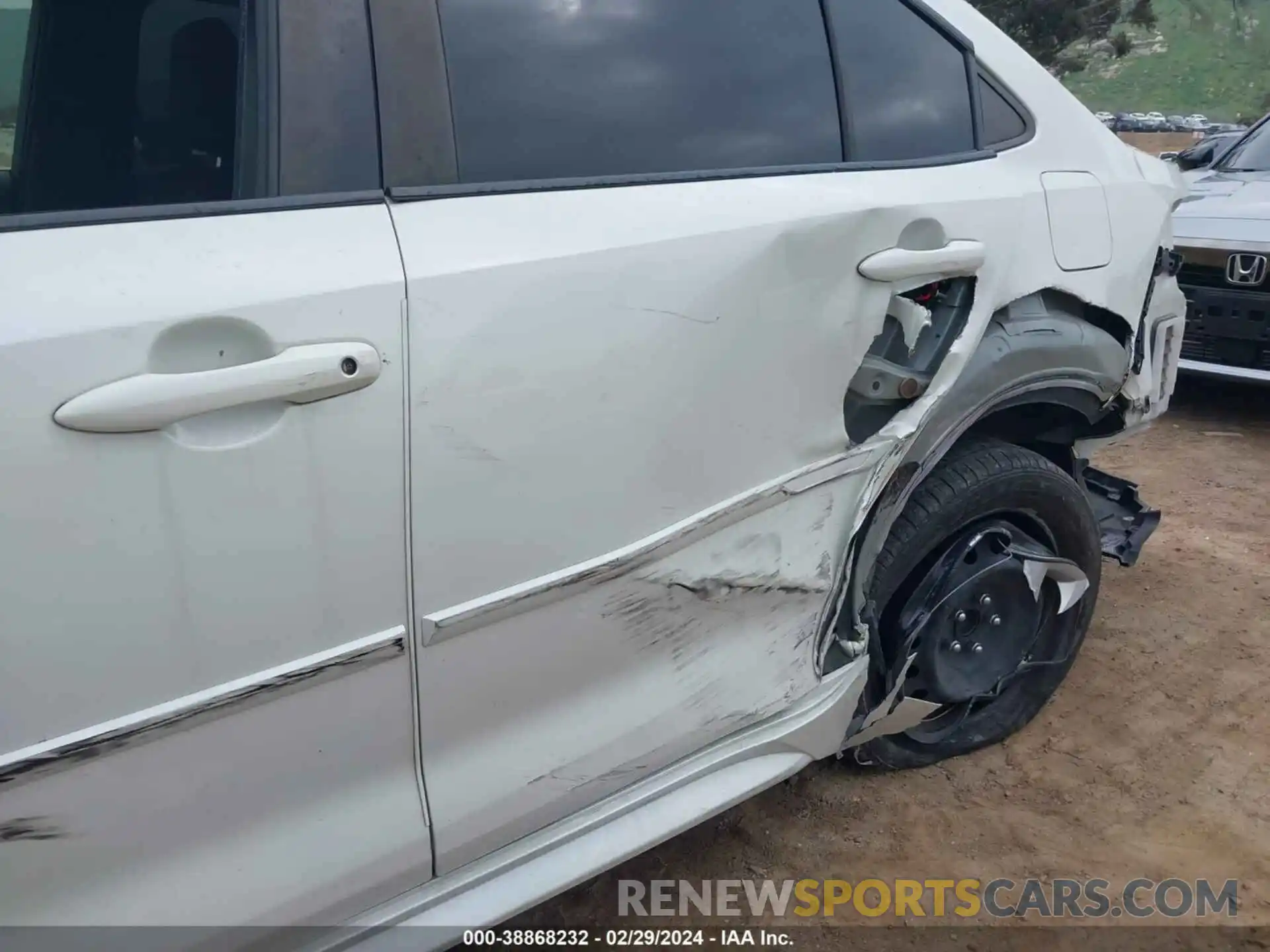 19 Photograph of a damaged car JTDEPMAE3MJ134987 TOYOTA COROLLA 2021