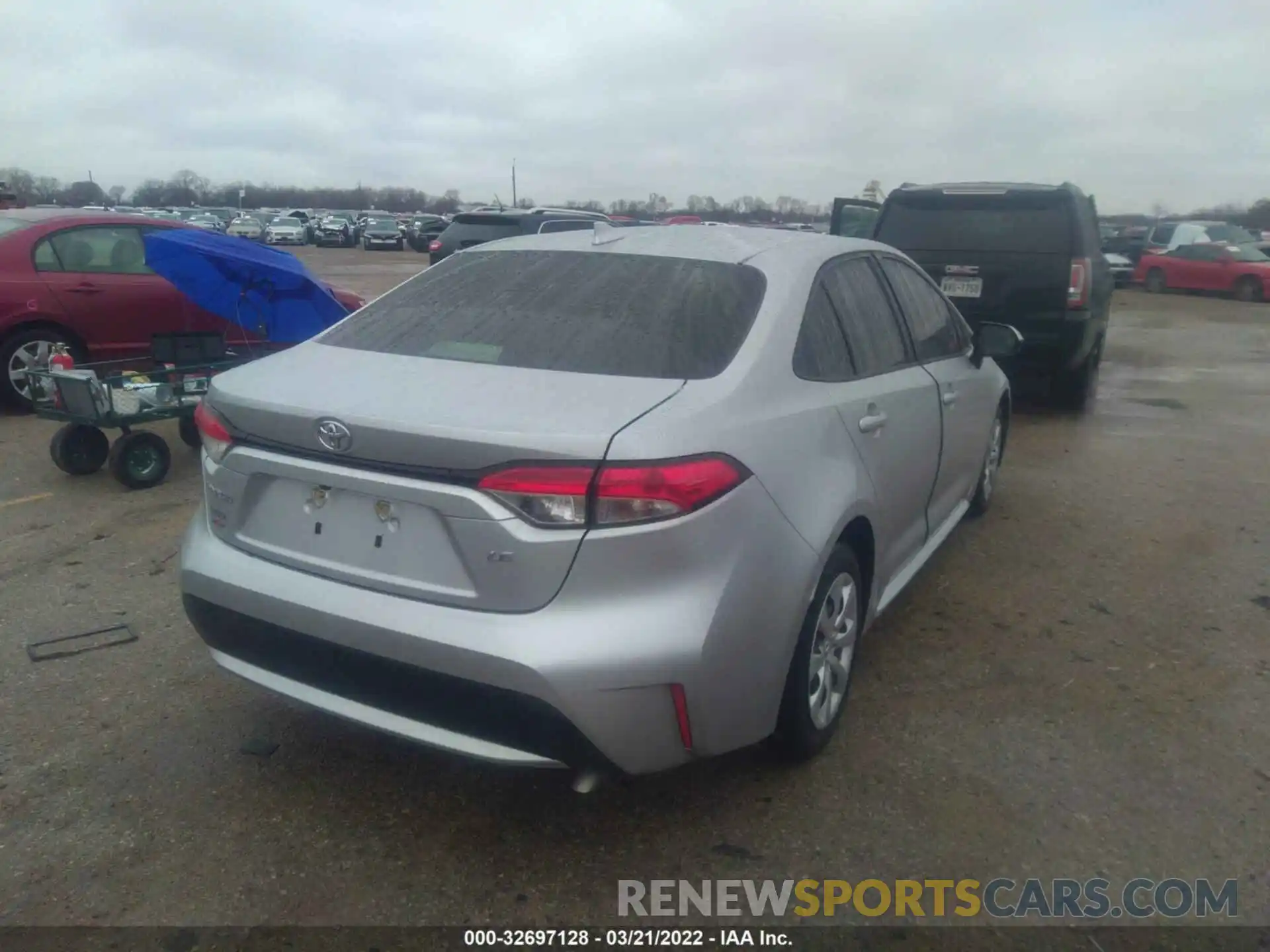 4 Photograph of a damaged car JTDEPMAE3MJ142572 TOYOTA COROLLA 2021