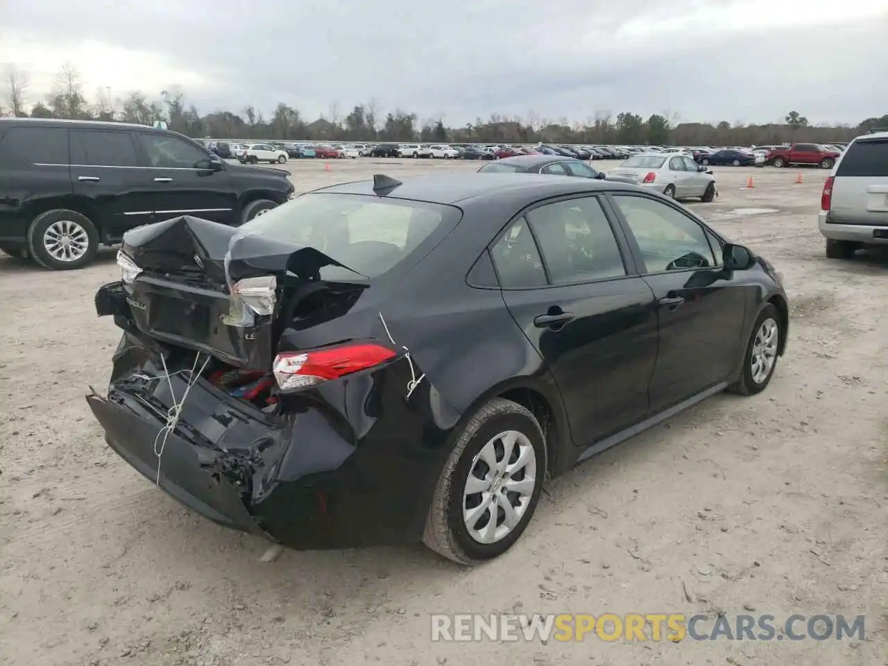 4 Photograph of a damaged car JTDEPMAE3MJ174244 TOYOTA COROLLA 2021