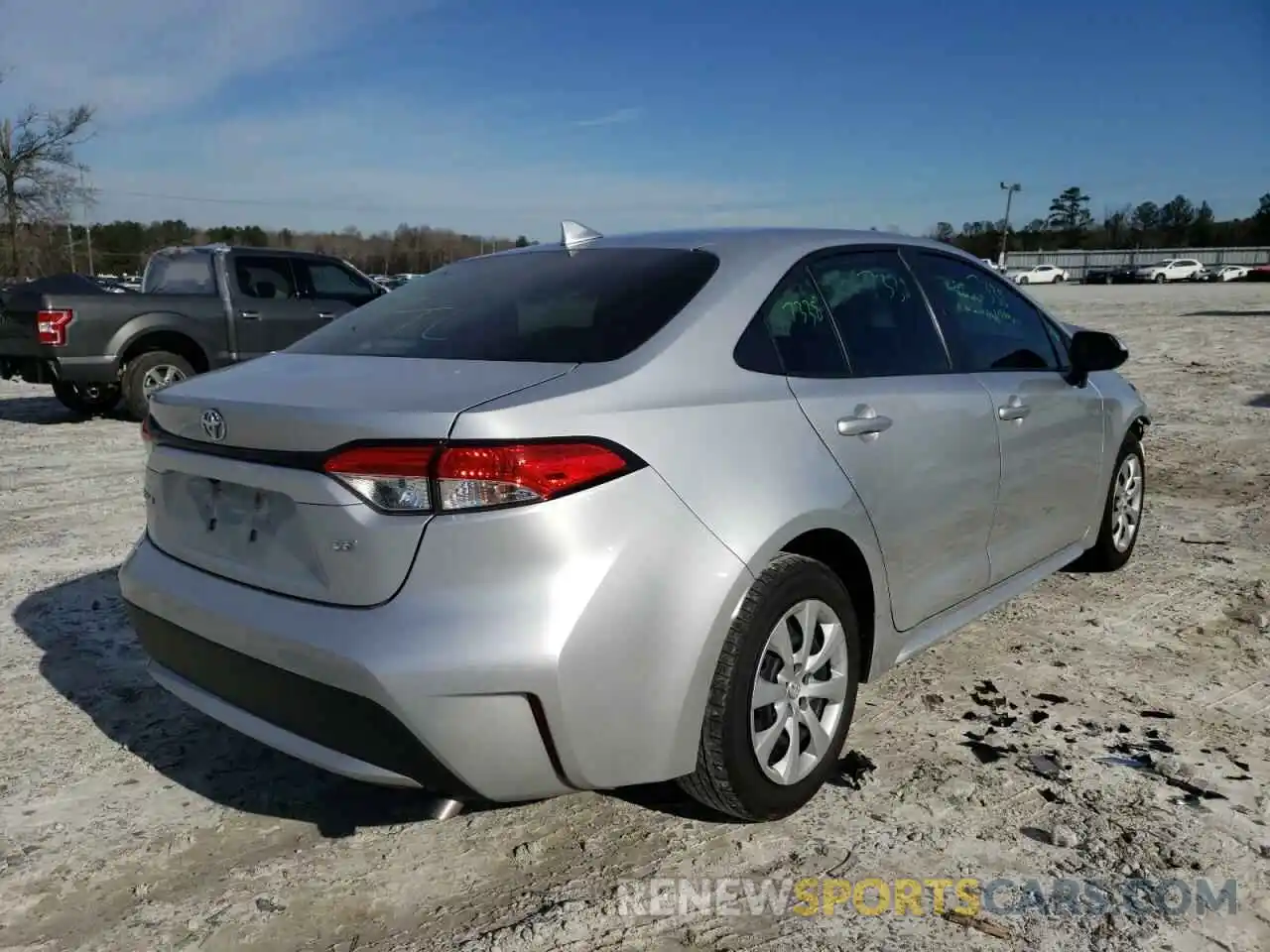 4 Photograph of a damaged car JTDEPMAE4MJ118149 TOYOTA COROLLA 2021