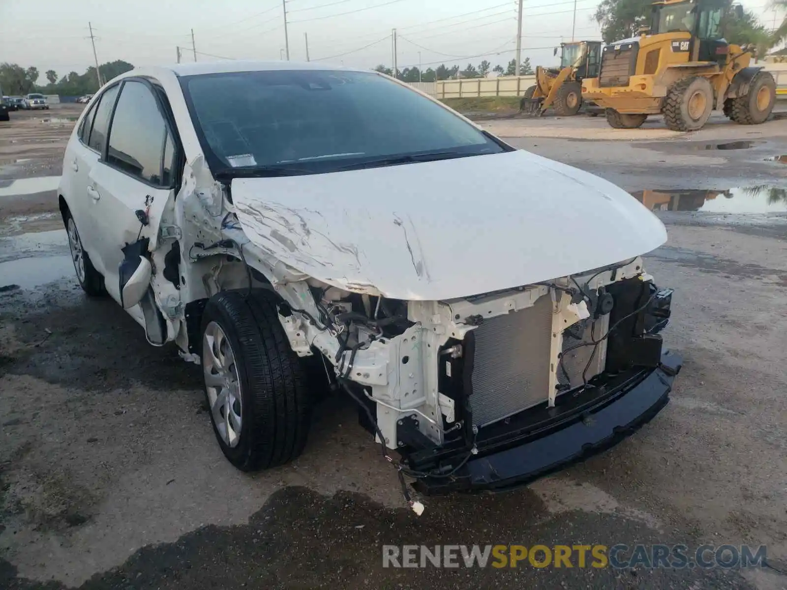 1 Photograph of a damaged car JTDEPMAE4MJ125182 TOYOTA COROLLA 2021