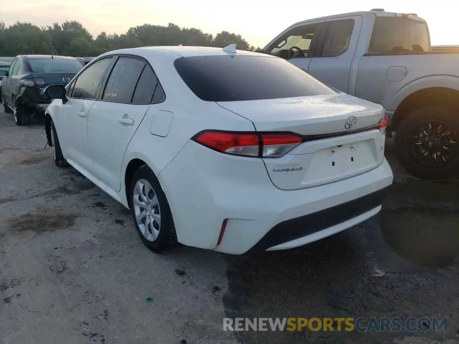 3 Photograph of a damaged car JTDEPMAE4MJ125182 TOYOTA COROLLA 2021