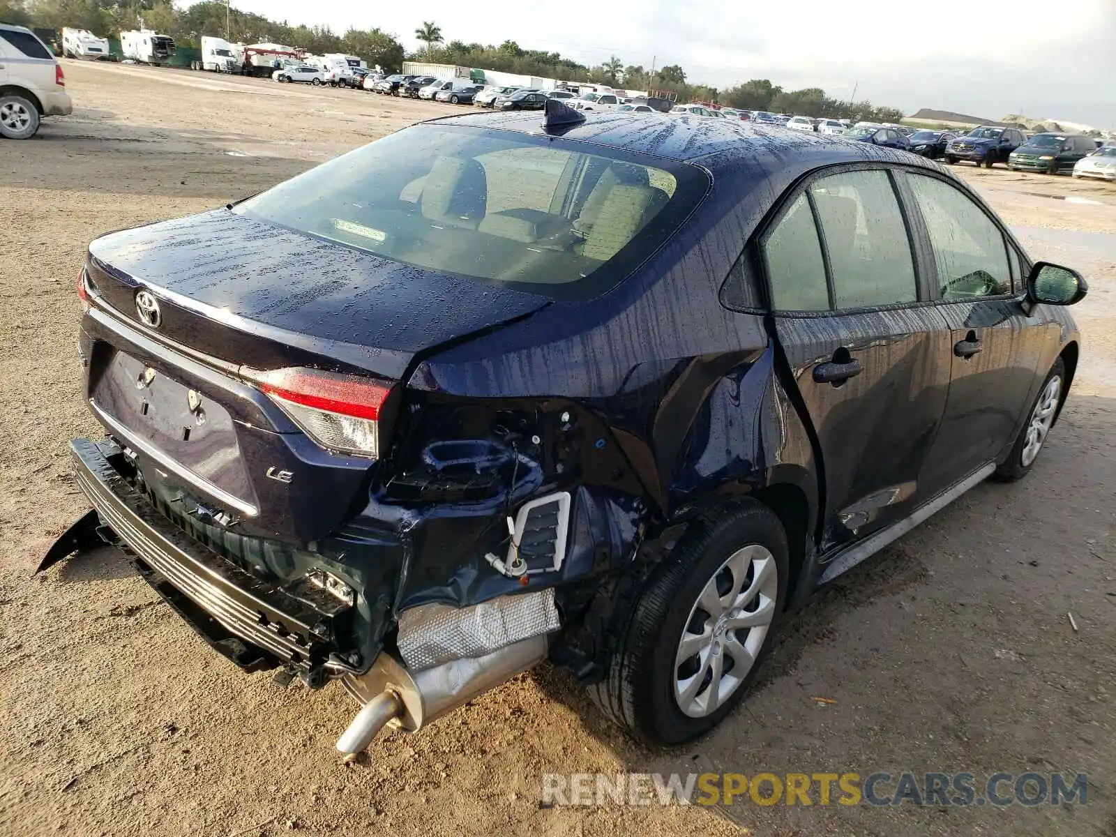 4 Photograph of a damaged car JTDEPMAE4MJ136778 TOYOTA COROLLA 2021