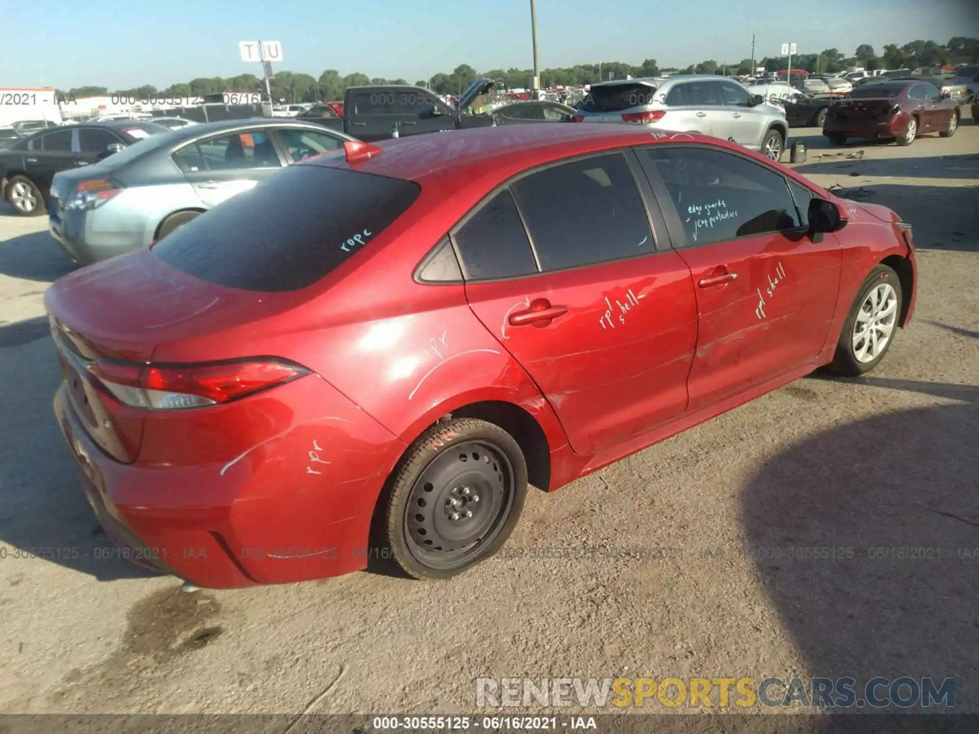 4 Photograph of a damaged car JTDEPMAE4MJ137851 TOYOTA COROLLA 2021