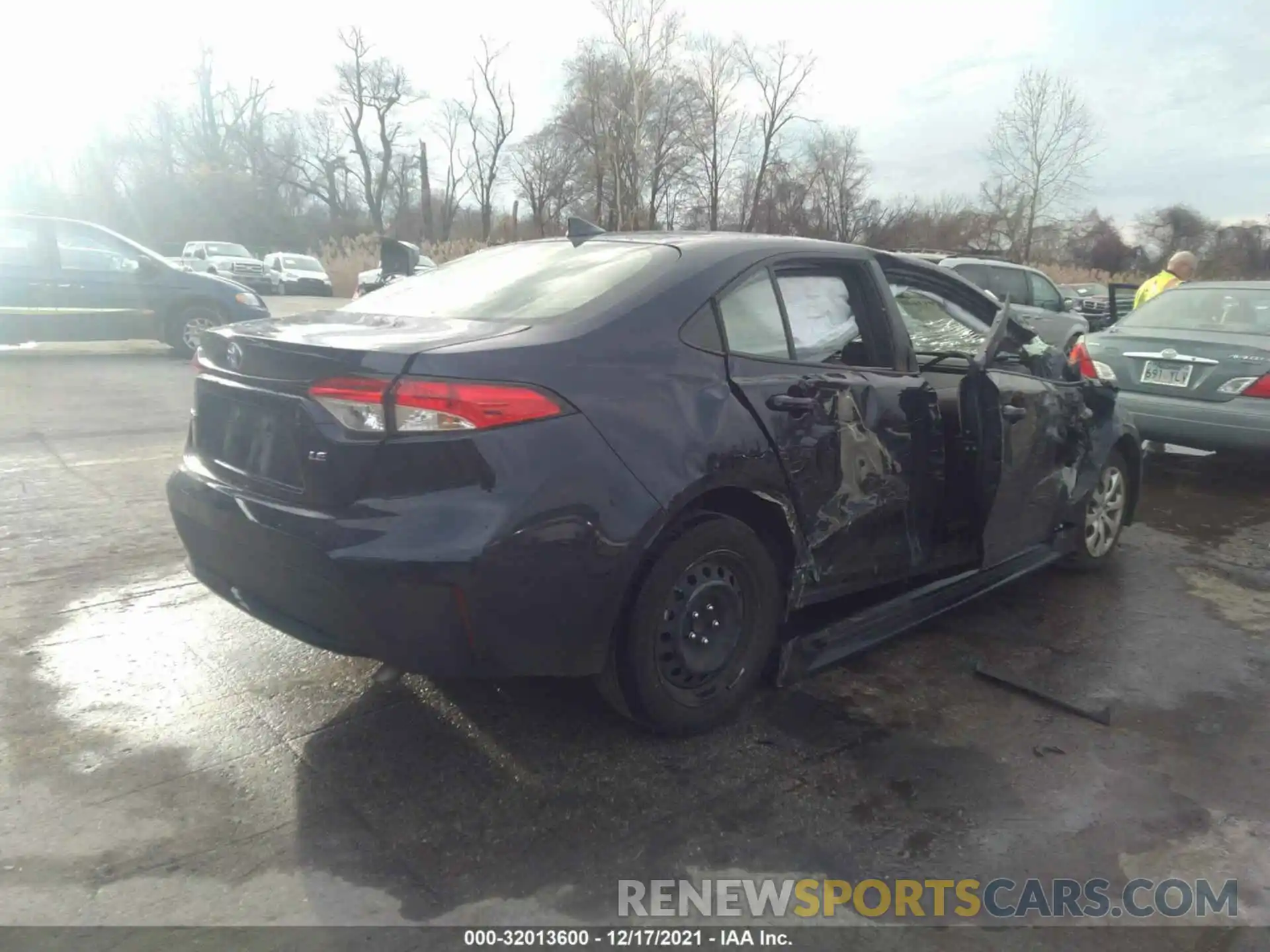 4 Photograph of a damaged car JTDEPMAE4MJ138353 TOYOTA COROLLA 2021