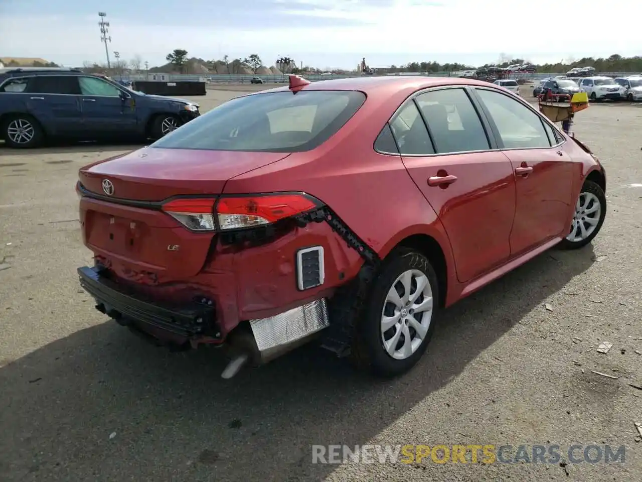 4 Photograph of a damaged car JTDEPMAE4MJ142421 TOYOTA COROLLA 2021