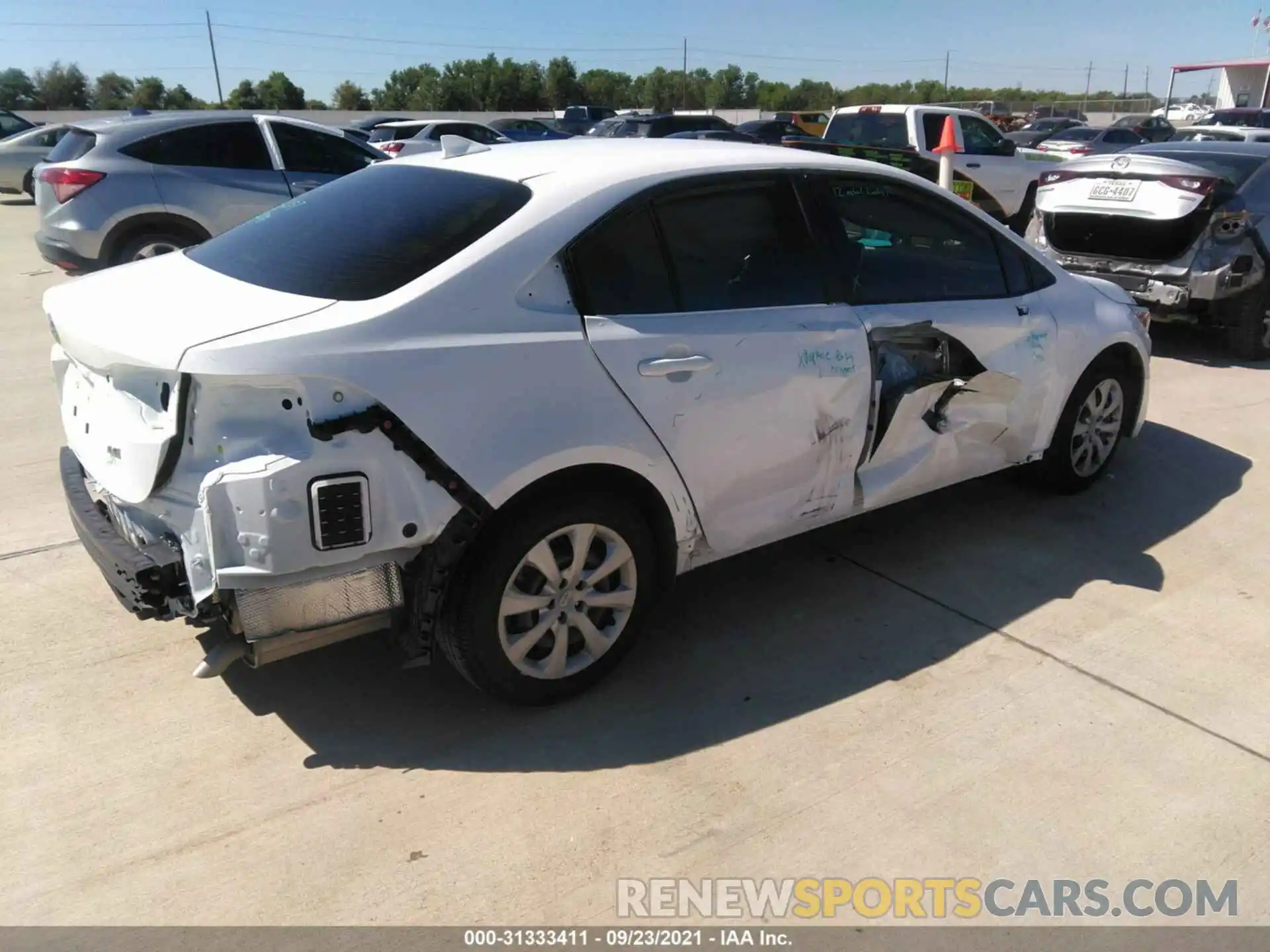 4 Photograph of a damaged car JTDEPMAE4MJ160854 TOYOTA COROLLA 2021