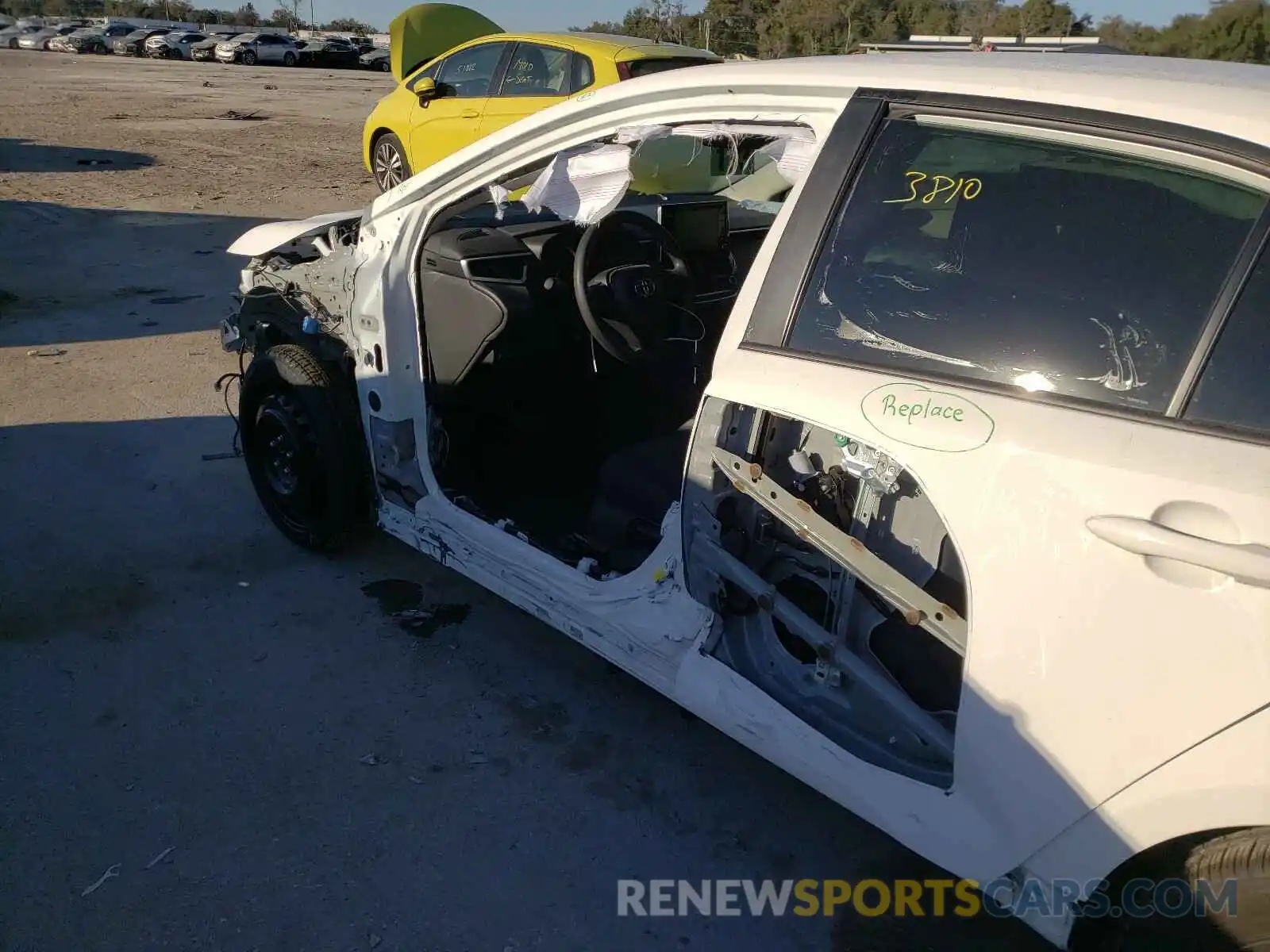 9 Photograph of a damaged car JTDEPMAE5MJ118208 TOYOTA COROLLA 2021