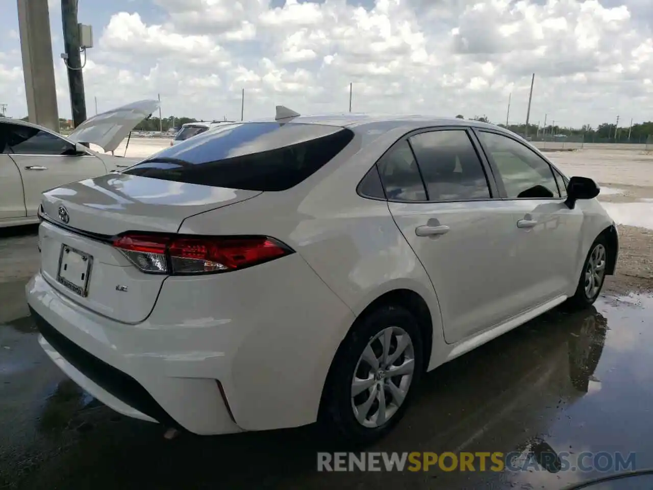 4 Photograph of a damaged car JTDEPMAE5MJ127135 TOYOTA COROLLA 2021