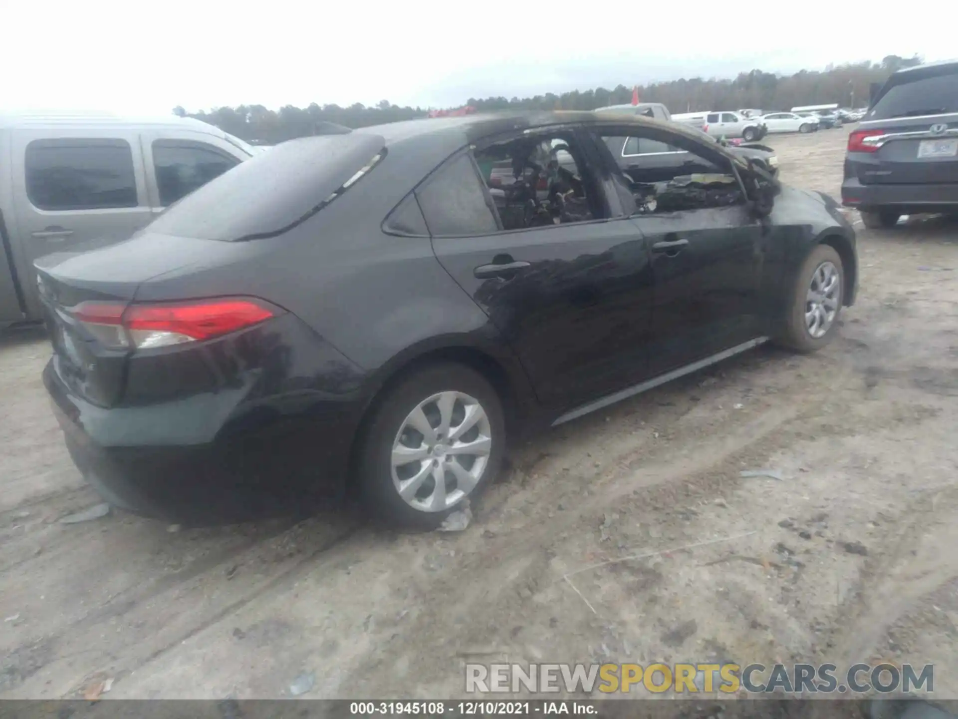 4 Photograph of a damaged car JTDEPMAE5MJ135798 TOYOTA COROLLA 2021