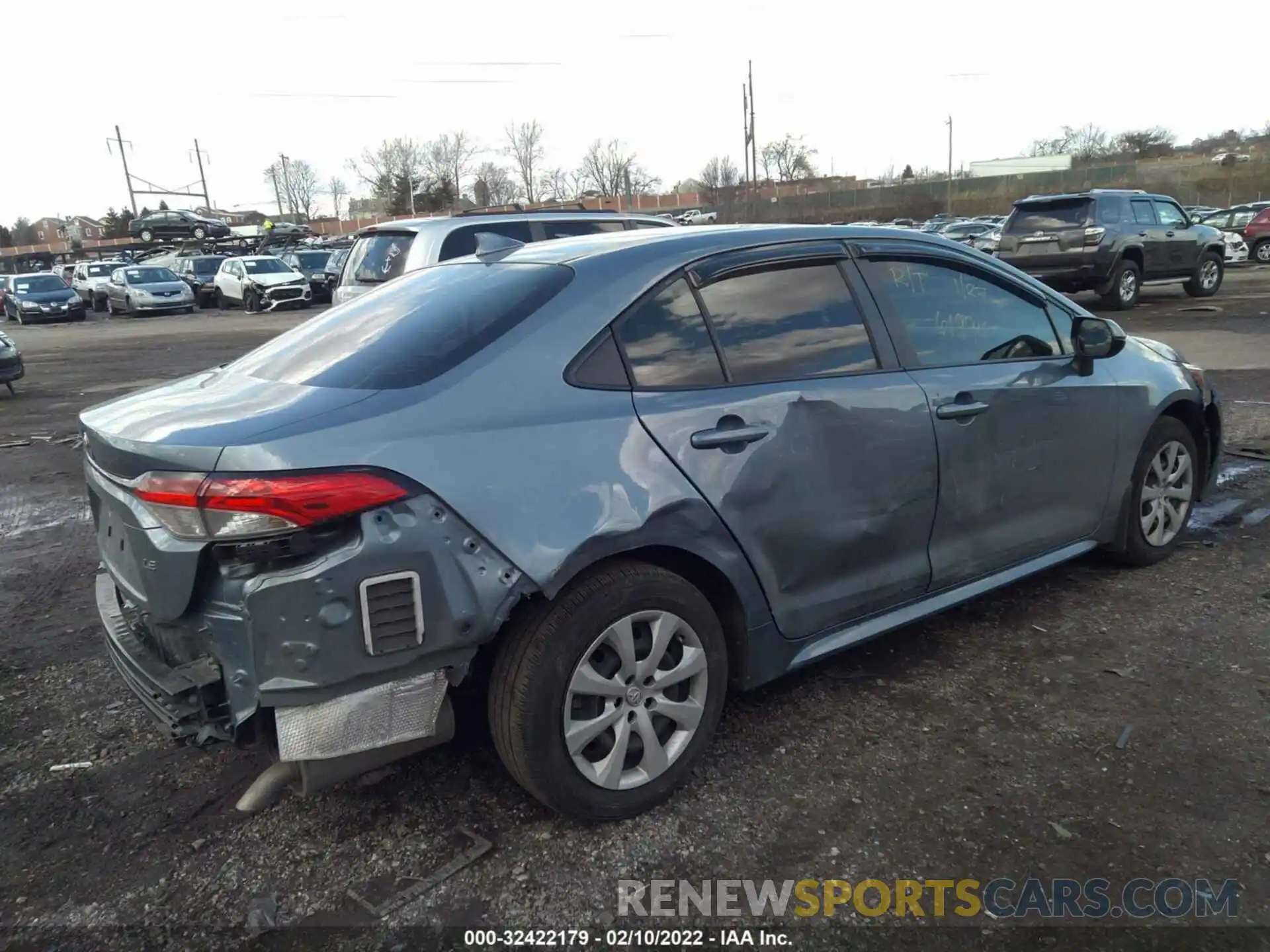 4 Photograph of a damaged car JTDEPMAE5MJ161074 TOYOTA COROLLA 2021