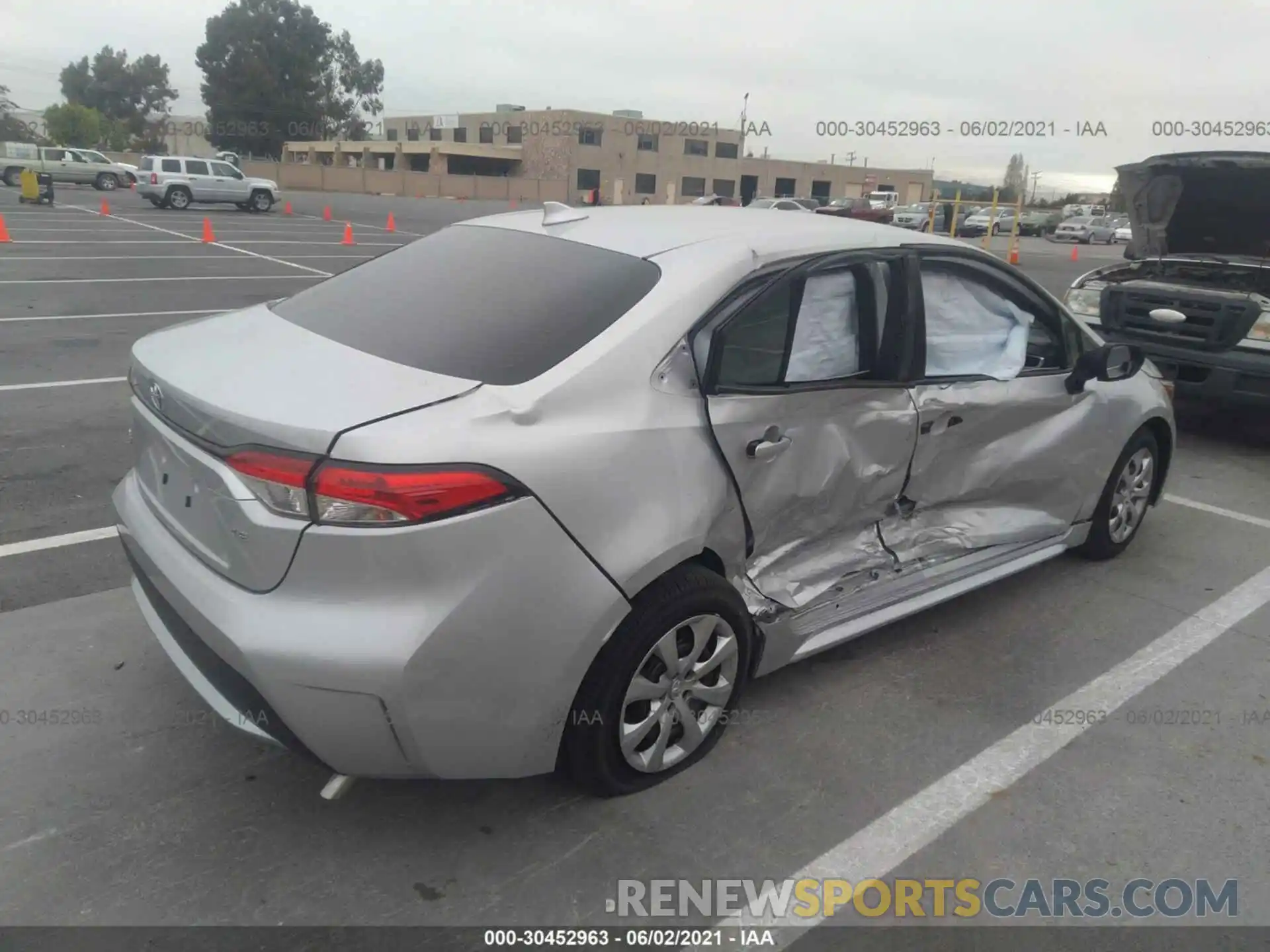 4 Photograph of a damaged car JTDEPMAE5MJ164301 TOYOTA COROLLA 2021