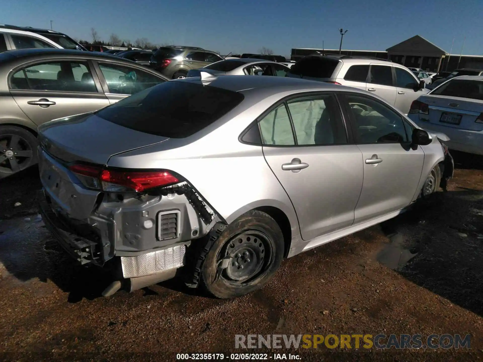 4 Photograph of a damaged car JTDEPMAE5MJ182197 TOYOTA COROLLA 2021