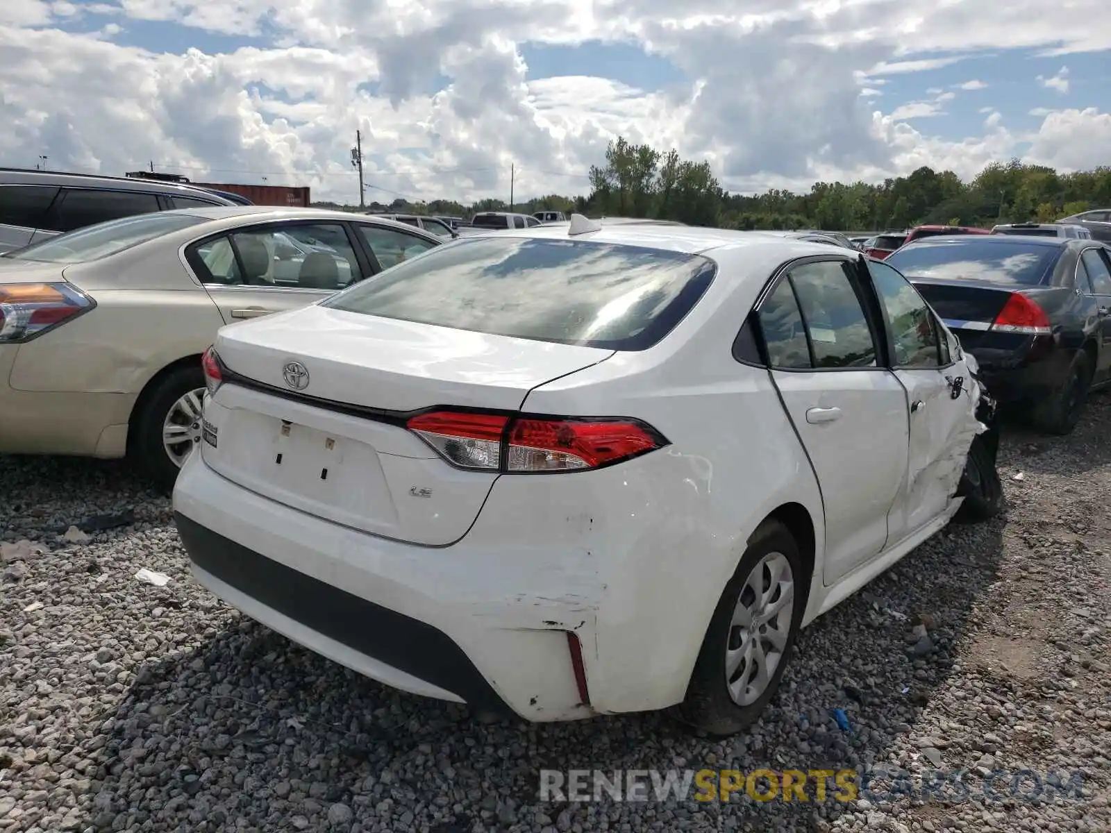 4 Photograph of a damaged car JTDEPMAE6MJ118301 TOYOTA COROLLA 2021