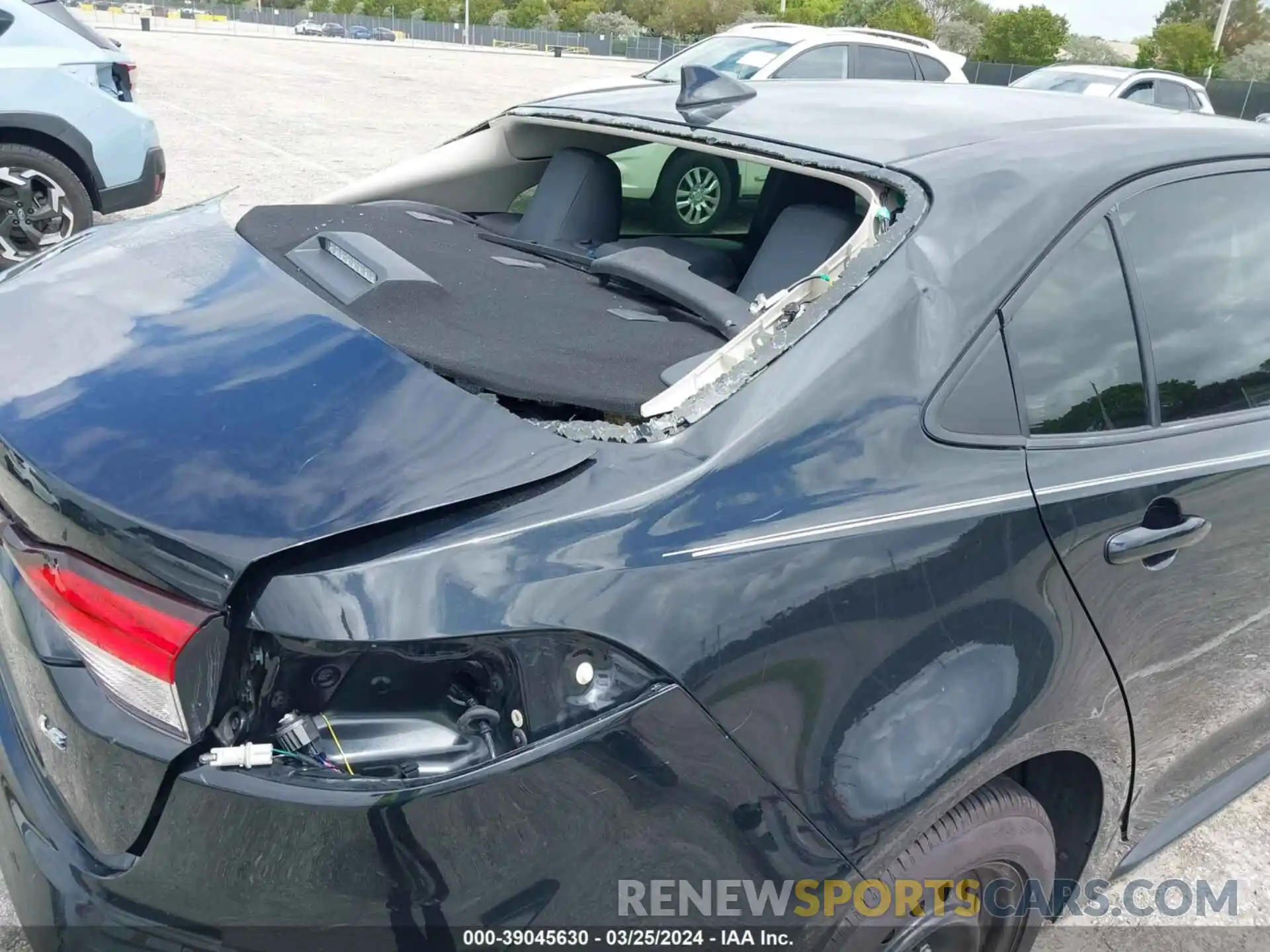 18 Photograph of a damaged car JTDEPMAE6MJ125989 TOYOTA COROLLA 2021