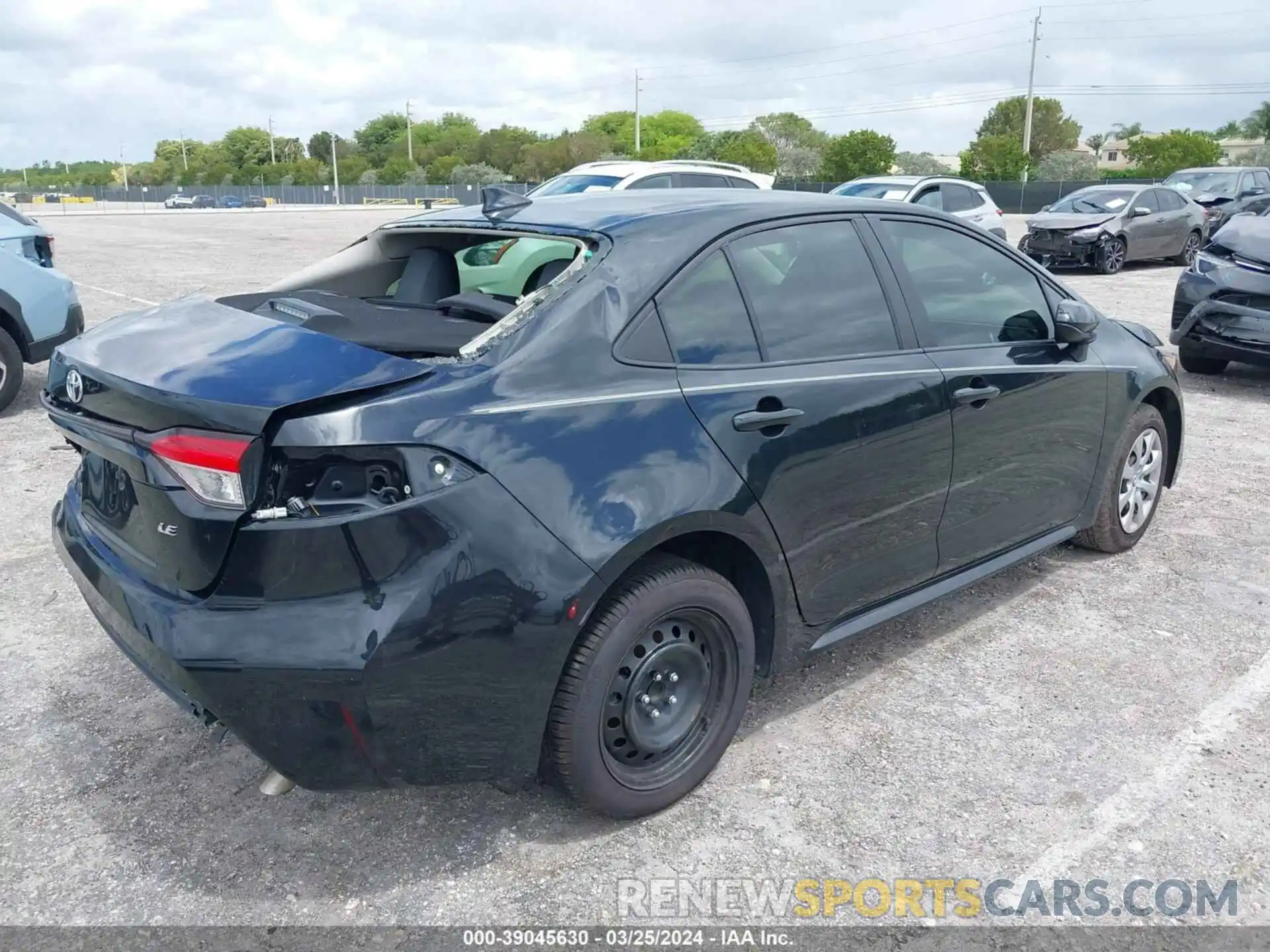 4 Photograph of a damaged car JTDEPMAE6MJ125989 TOYOTA COROLLA 2021