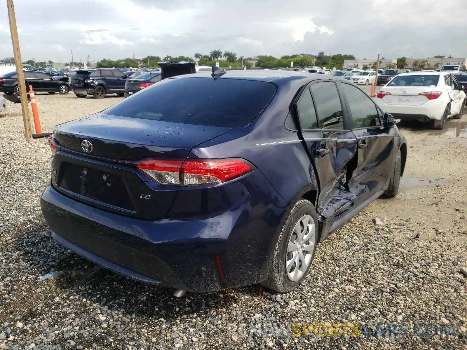 4 Photograph of a damaged car JTDEPMAE6MJ126043 TOYOTA COROLLA 2021