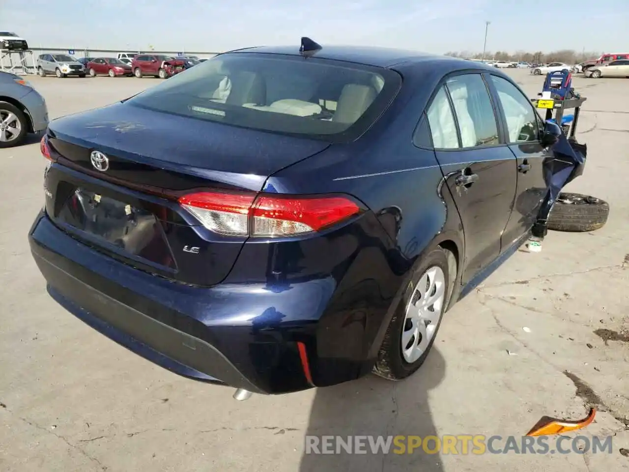 4 Photograph of a damaged car JTDEPMAE6MJ136698 TOYOTA COROLLA 2021