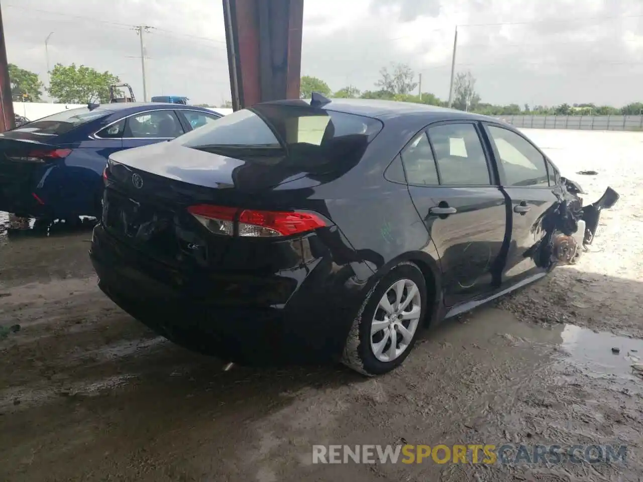 4 Photograph of a damaged car JTDEPMAE6MJ142565 TOYOTA COROLLA 2021