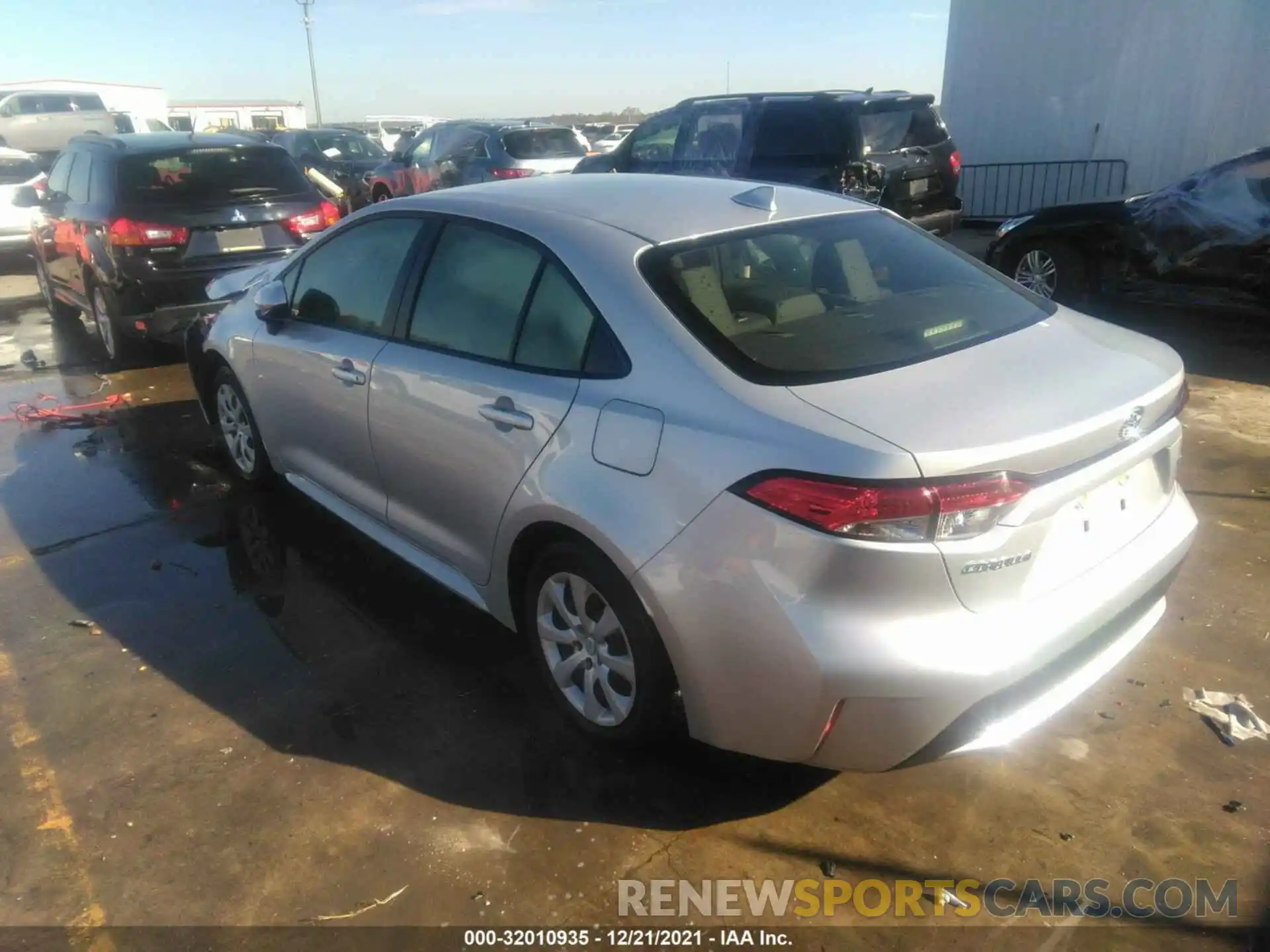 3 Photograph of a damaged car JTDEPMAE6MJ158913 TOYOTA COROLLA 2021