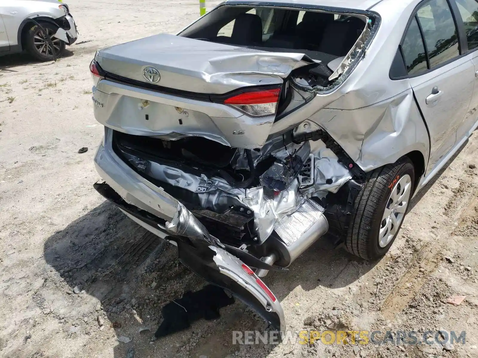 9 Photograph of a damaged car JTDEPMAE6MJ162993 TOYOTA COROLLA 2021