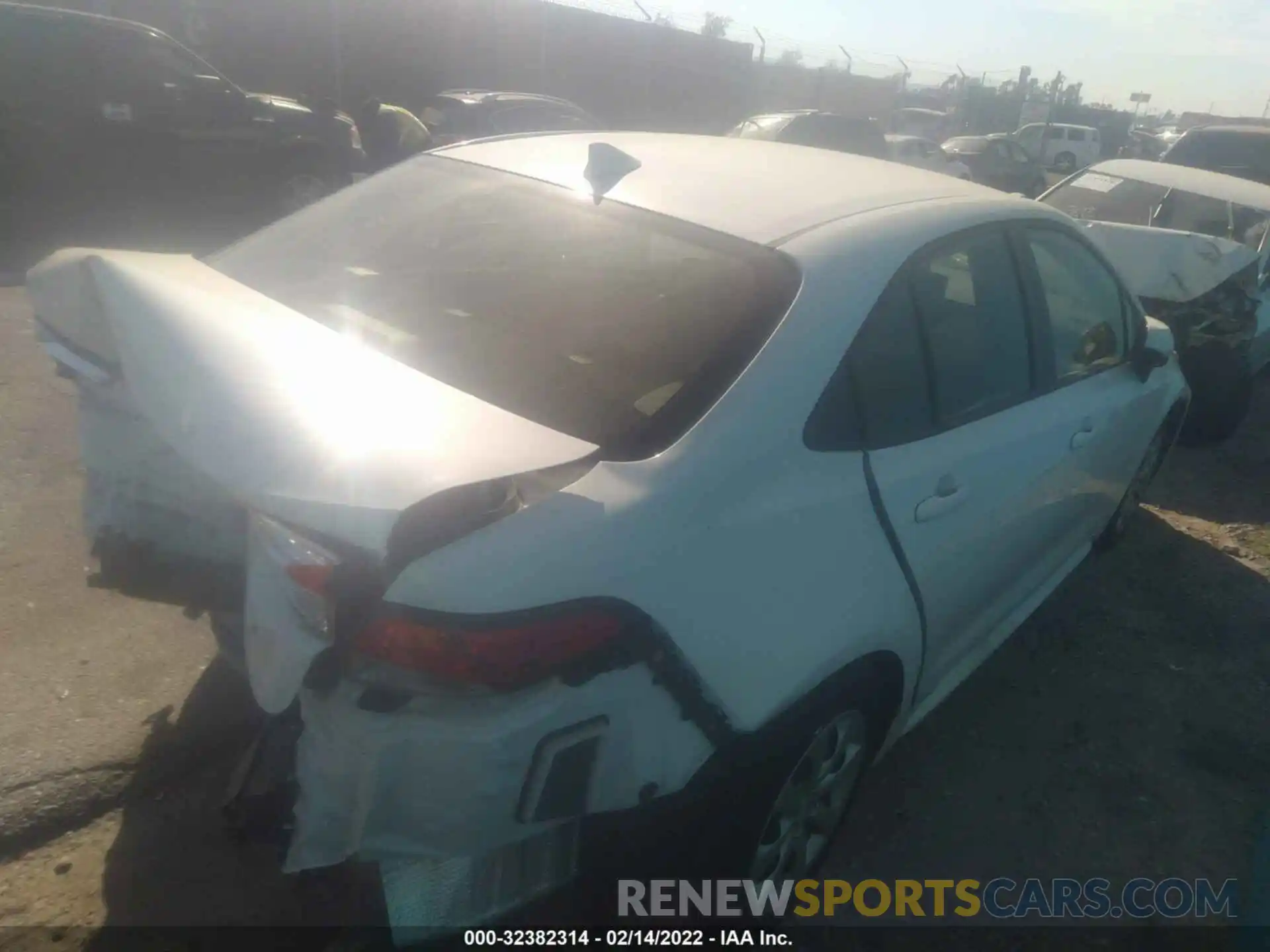 4 Photograph of a damaged car JTDEPMAE6MJ166591 TOYOTA COROLLA 2021