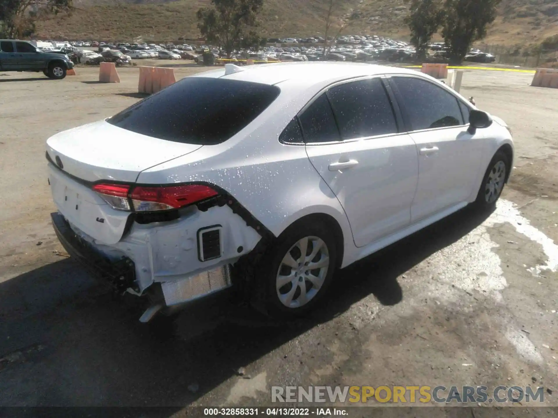 4 Photograph of a damaged car JTDEPMAE6MJ170737 TOYOTA COROLLA 2021