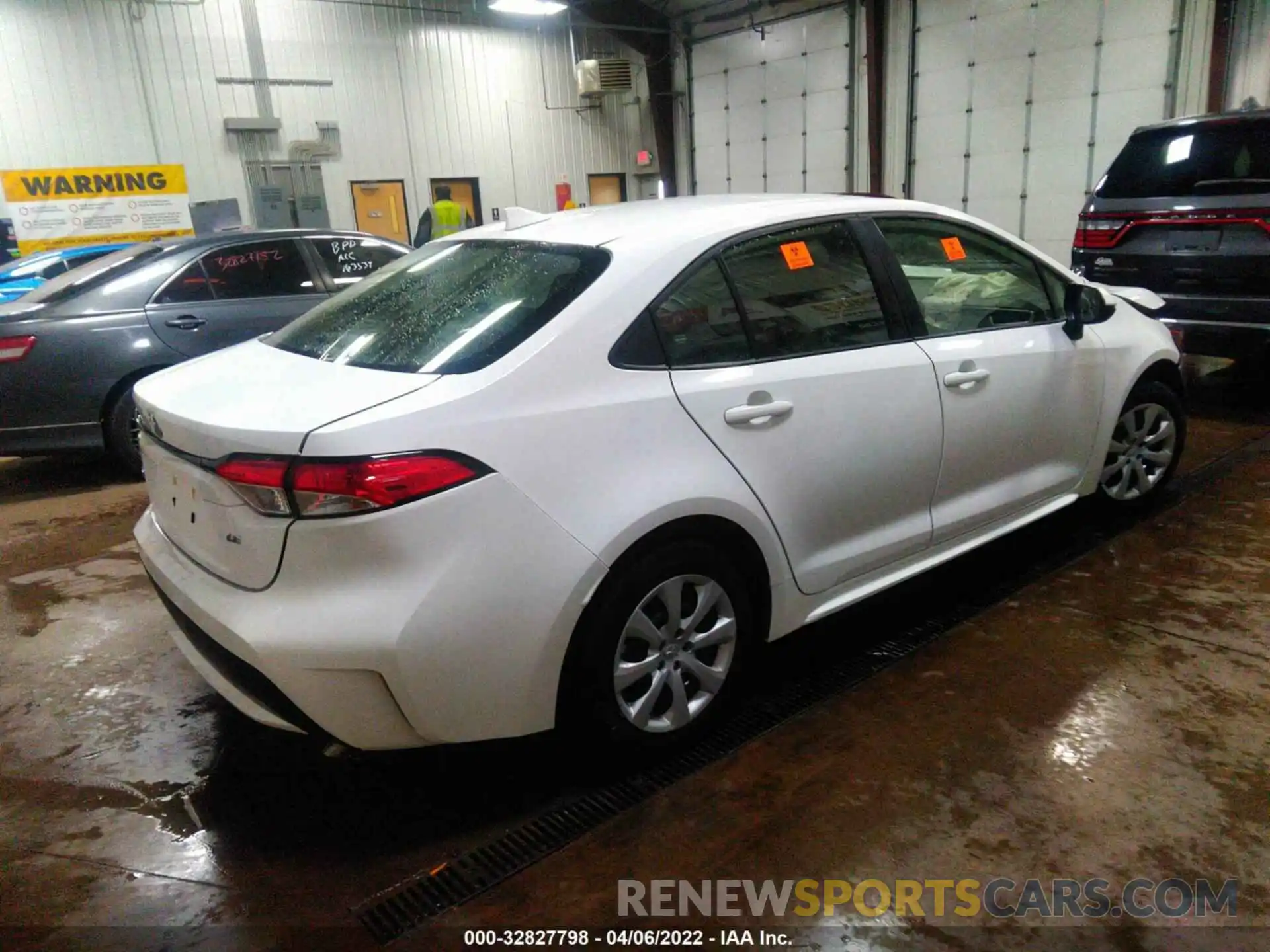 4 Photograph of a damaged car JTDEPMAE6MJ173010 TOYOTA COROLLA 2021