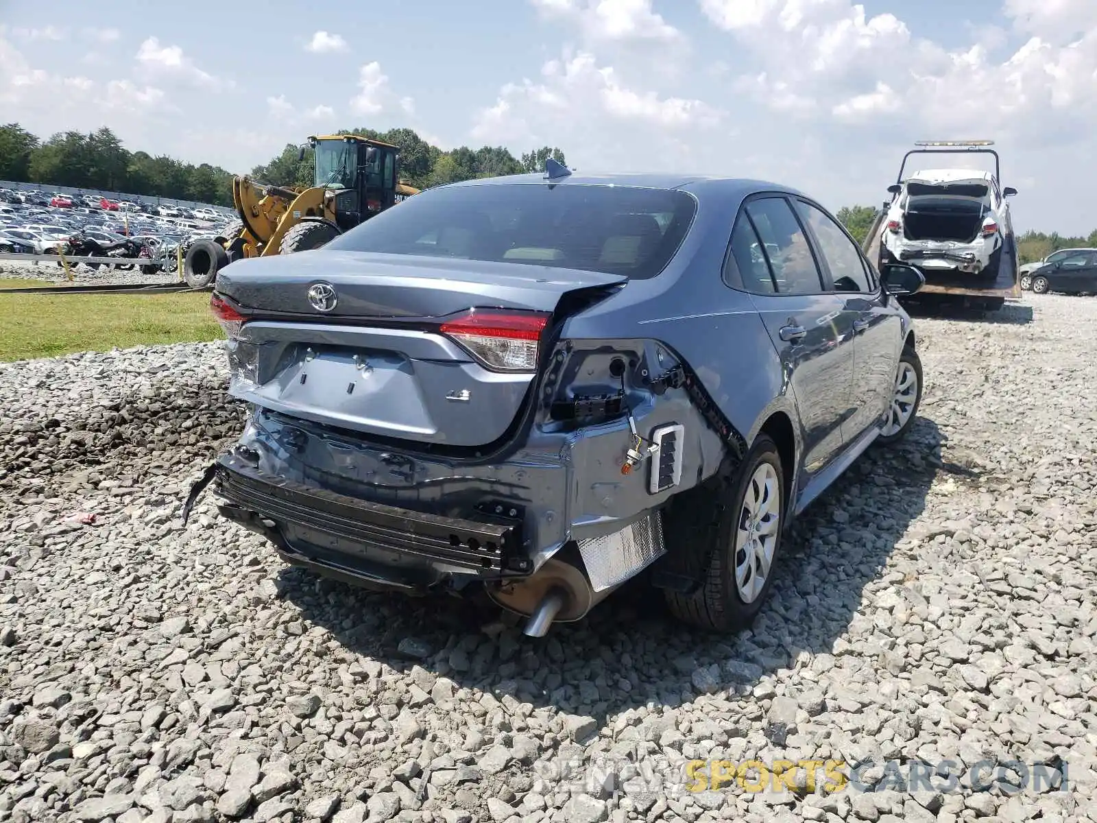 4 Photograph of a damaged car JTDEPMAE6MJ175971 TOYOTA COROLLA 2021