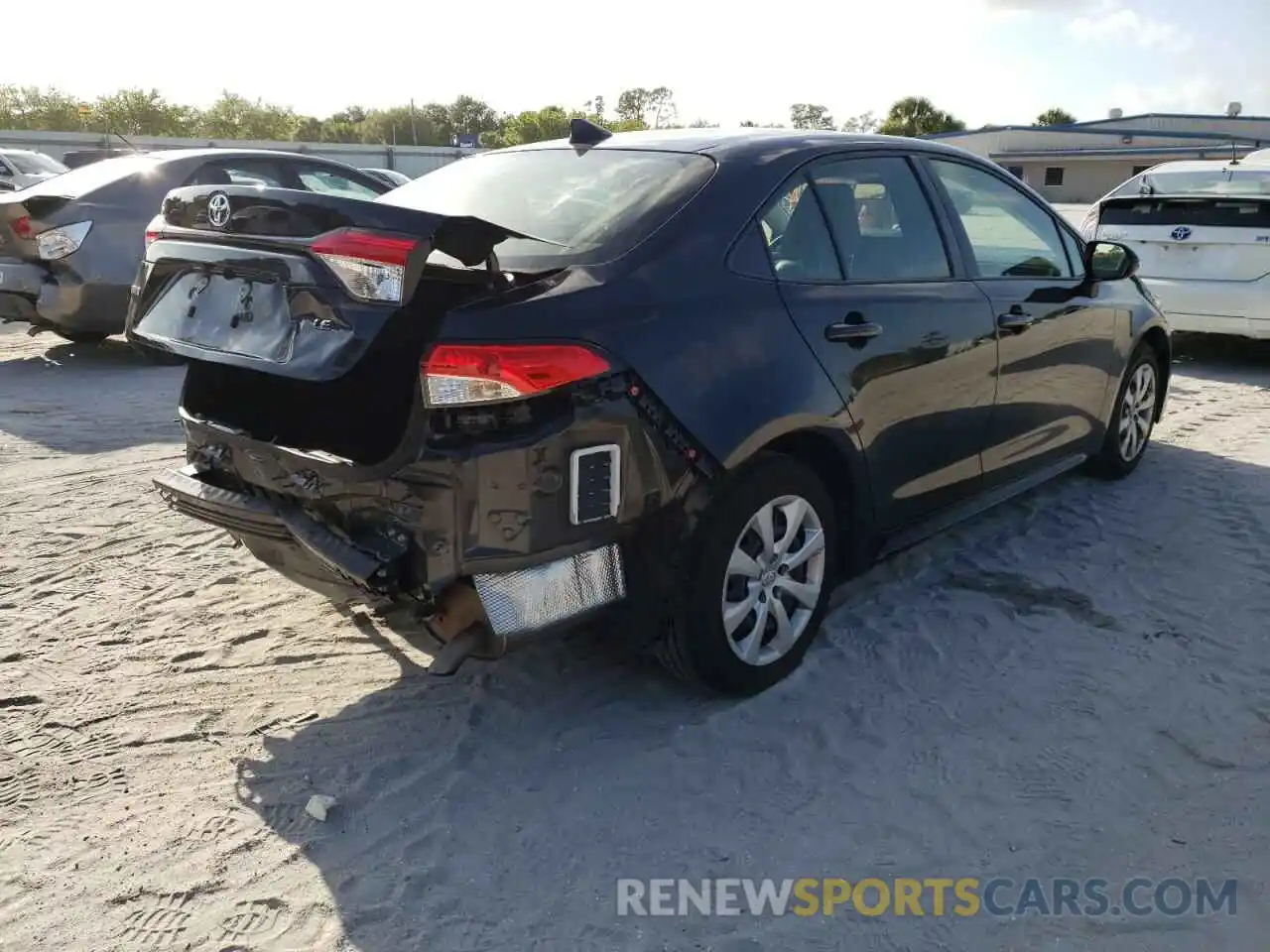 4 Photograph of a damaged car JTDEPMAE6MJ177378 TOYOTA COROLLA 2021