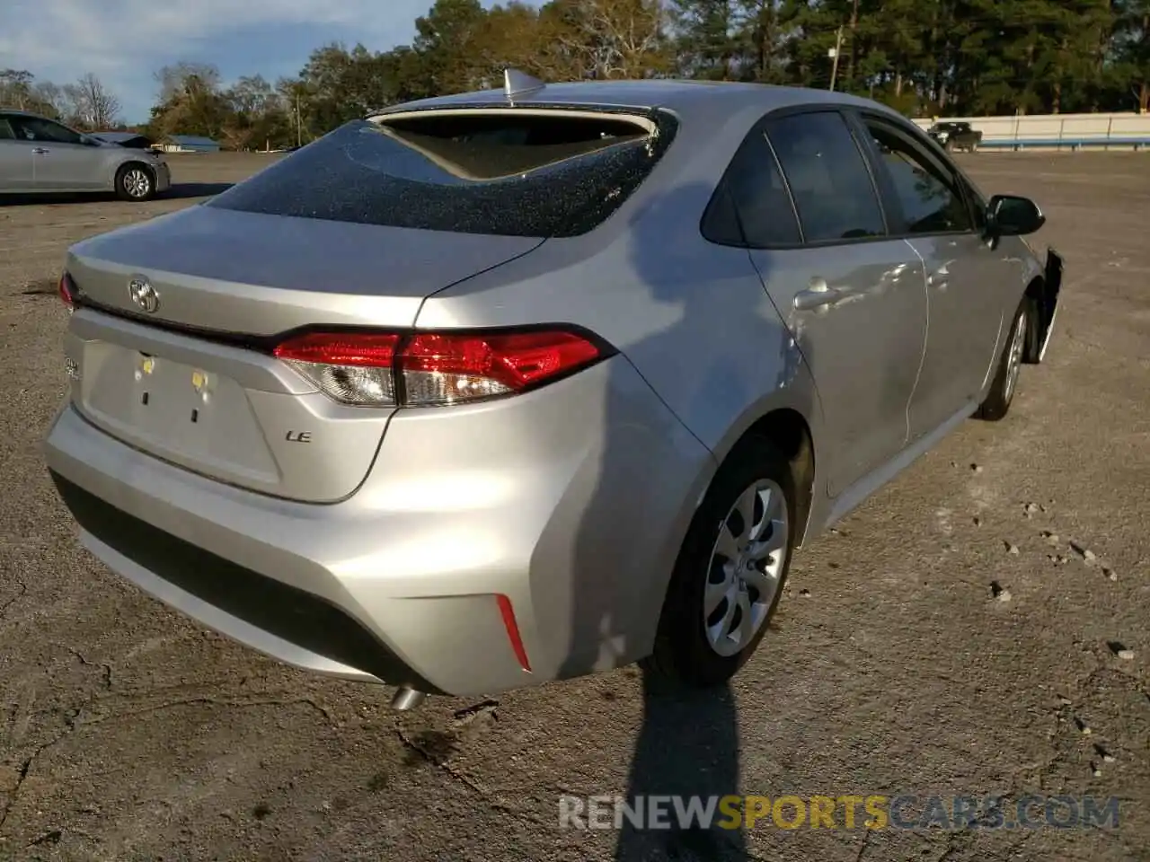 4 Photograph of a damaged car JTDEPMAE7MJ118128 TOYOTA COROLLA 2021