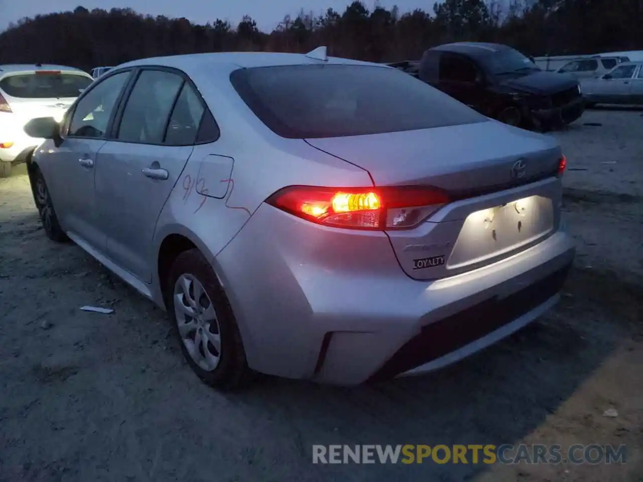 3 Photograph of a damaged car JTDEPMAE7MJ132661 TOYOTA COROLLA 2021