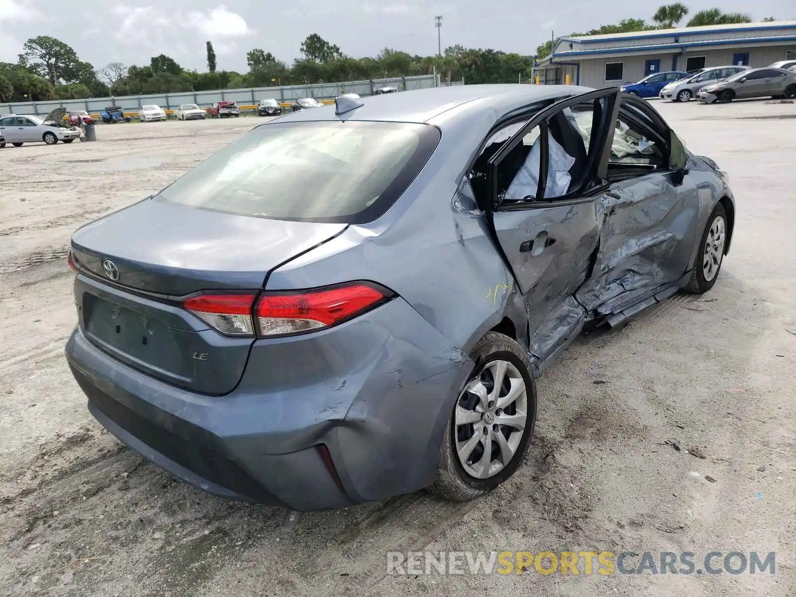 4 Photograph of a damaged car JTDEPMAE7MJ147127 TOYOTA COROLLA 2021