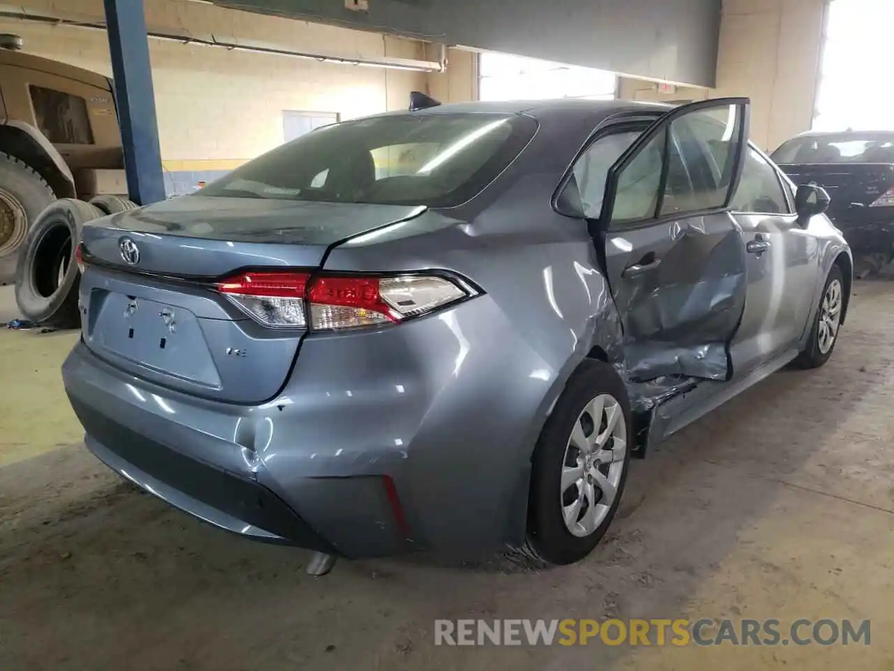 4 Photograph of a damaged car JTDEPMAE7MJ163814 TOYOTA COROLLA 2021