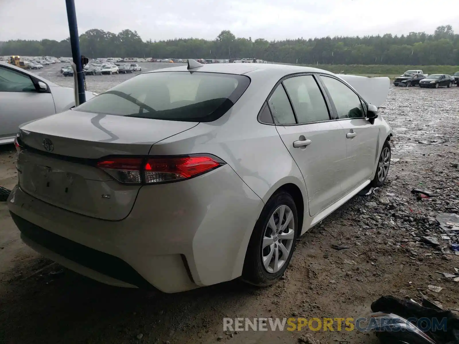 4 Photograph of a damaged car JTDEPMAE7MJ169404 TOYOTA COROLLA 2021