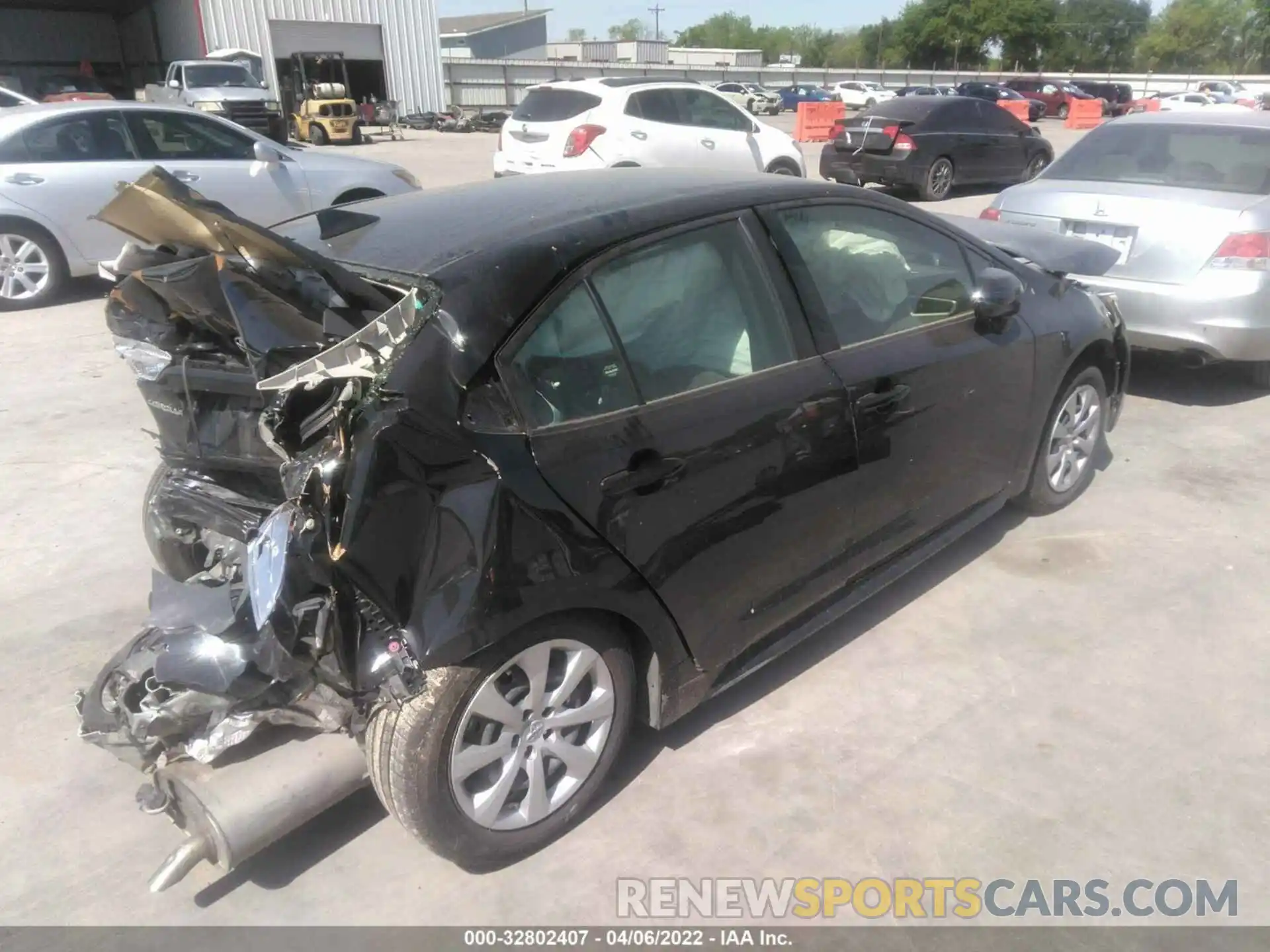 4 Photograph of a damaged car JTDEPMAE7MJ183058 TOYOTA COROLLA 2021