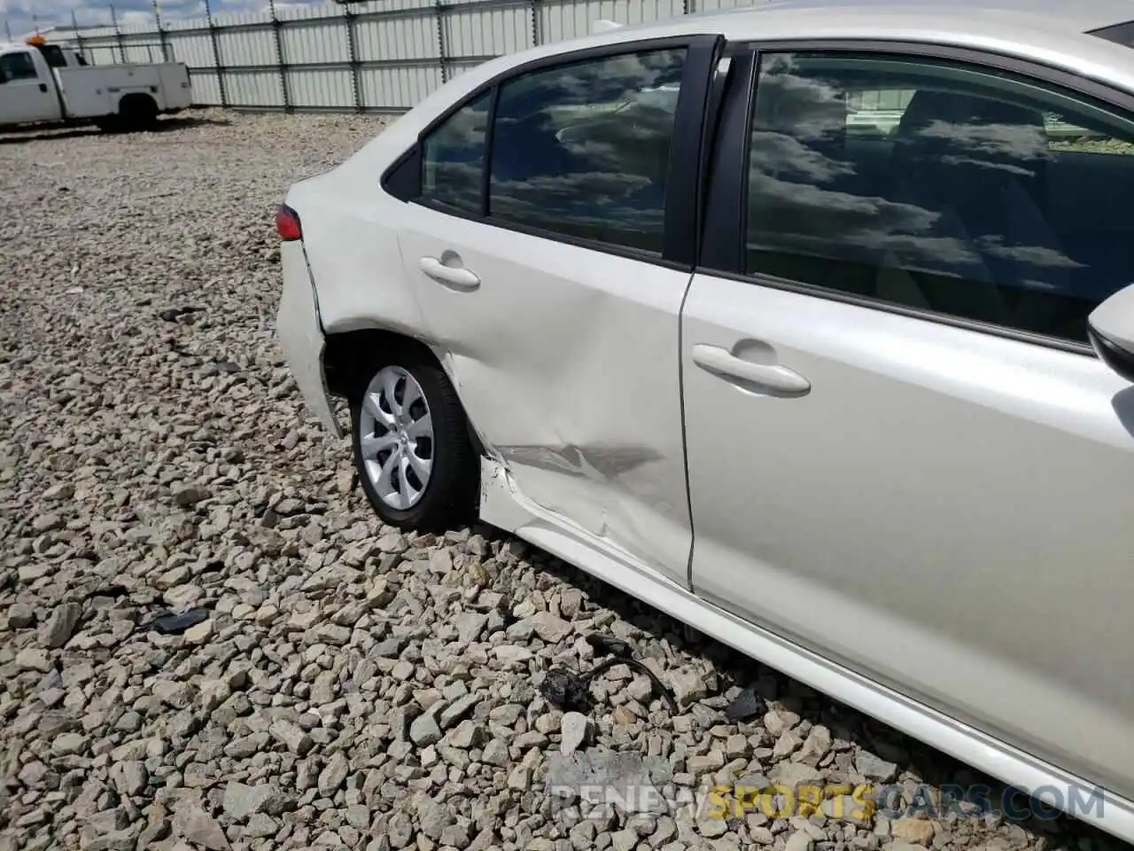 9 Photograph of a damaged car JTDEPMAE8MJ119319 TOYOTA COROLLA 2021