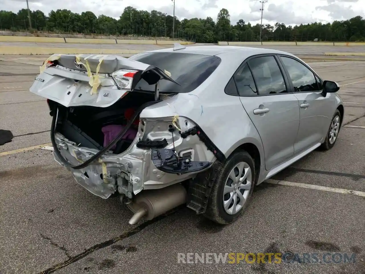 4 Photograph of a damaged car JTDEPMAE8MJ127551 TOYOTA COROLLA 2021