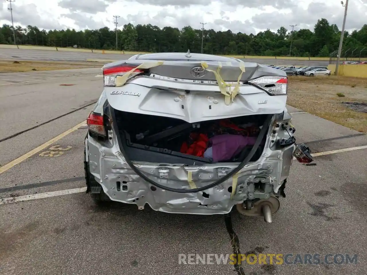 9 Photograph of a damaged car JTDEPMAE8MJ127551 TOYOTA COROLLA 2021